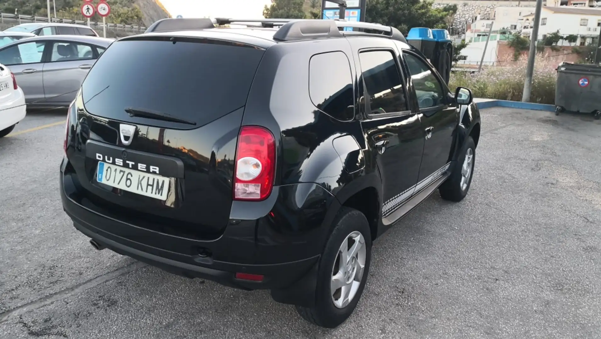 Dacia Duster 1.6 Laureate 4x4 Noir - 2