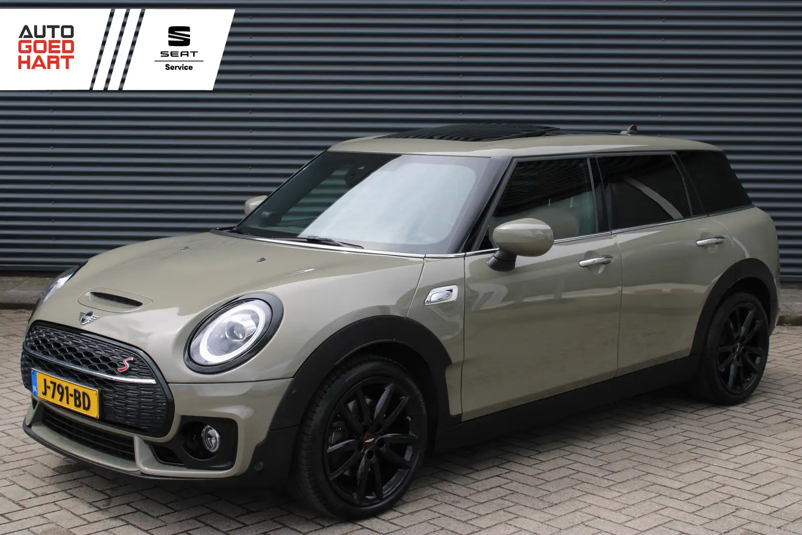 MINI Cooper S Clubman Mini 2.0 192PK Hammersmith Panoramdak Leer Led Har Grijs - 1