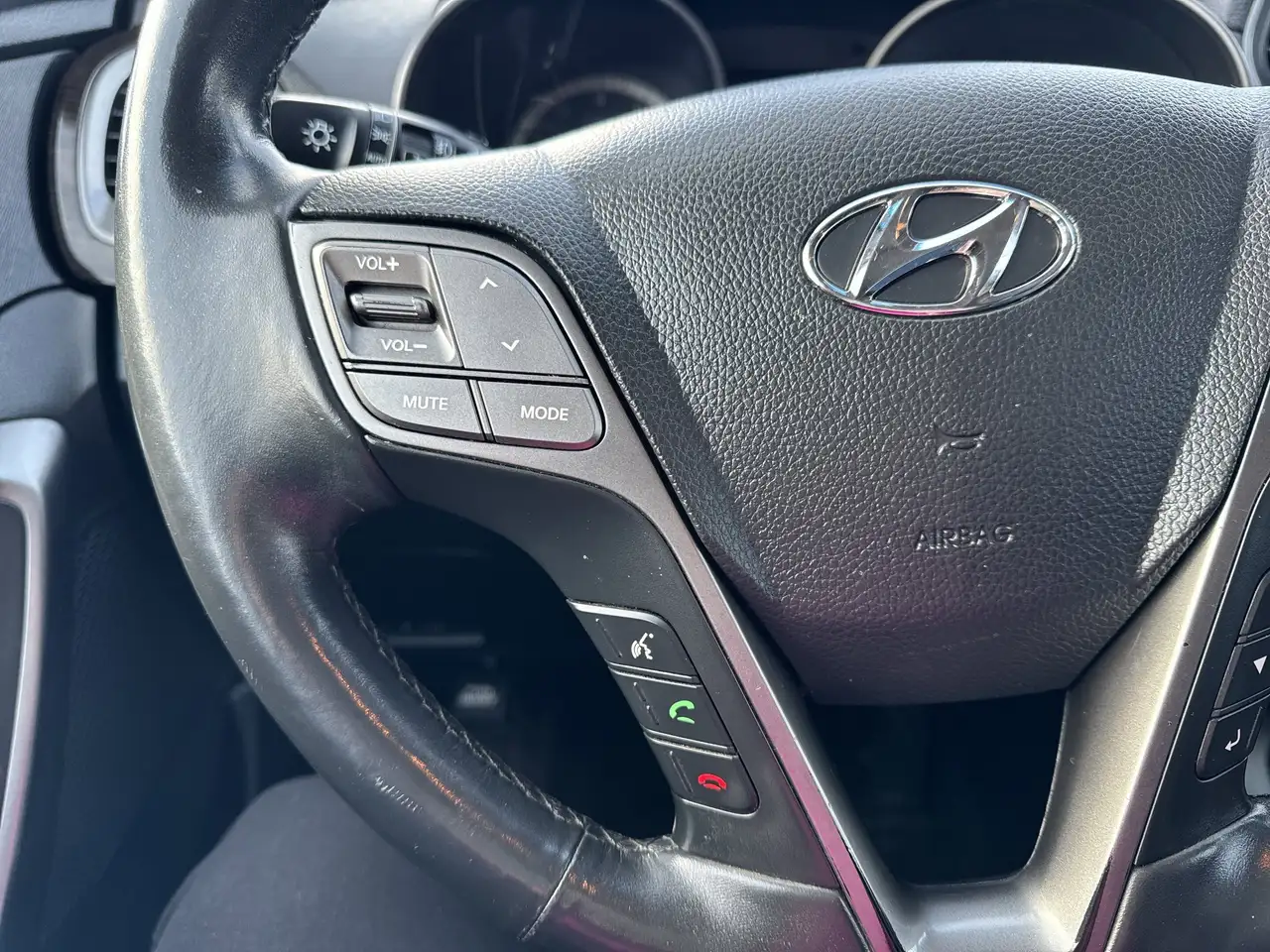Hyundai SANTA FE снимка Hyundai SANTA FE