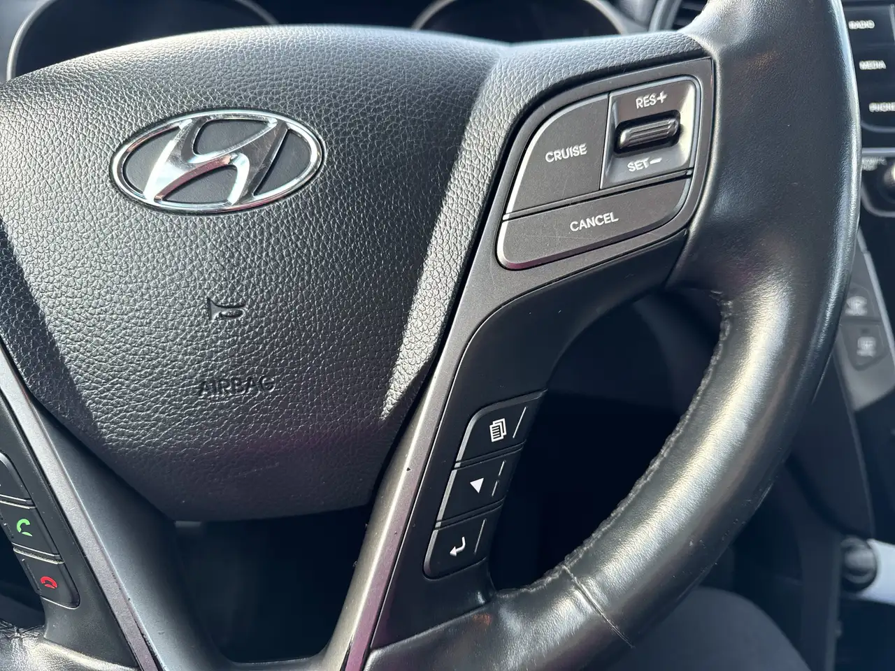 Hyundai SANTA FE снимка Hyundai SANTA FE