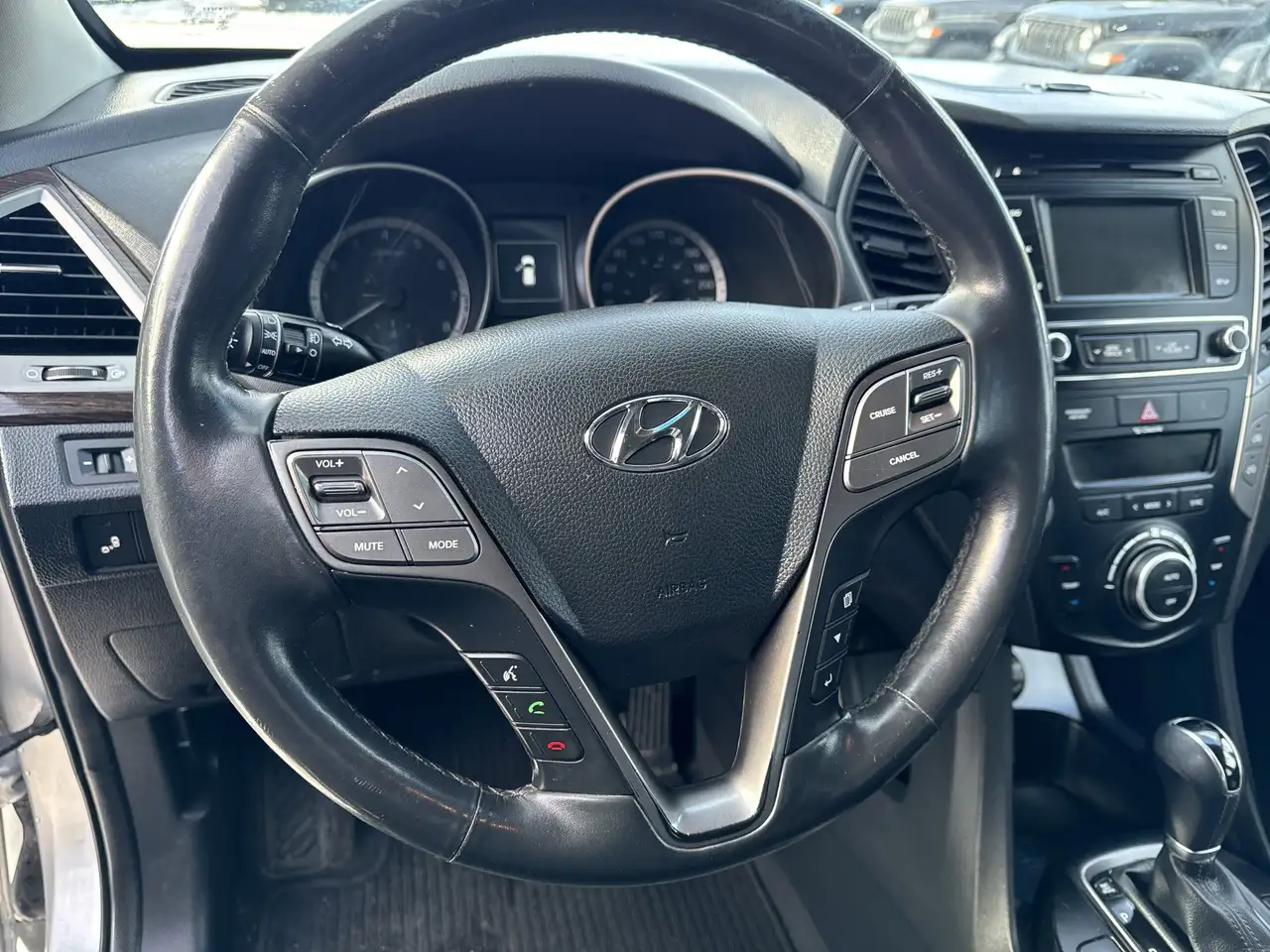 Hyundai SANTA FE снимка Hyundai SANTA FE