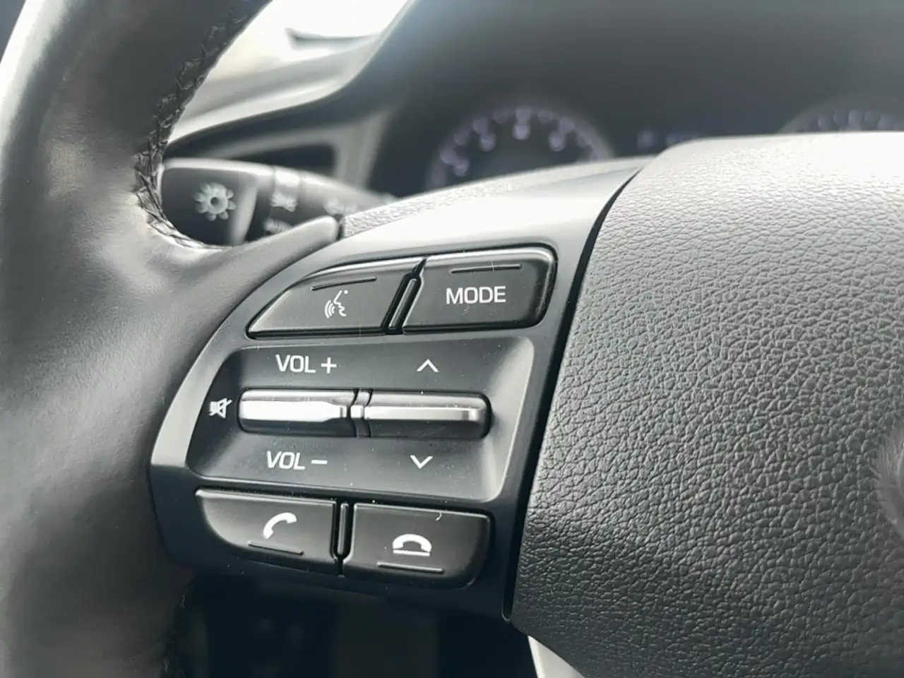 Hyundai ELANTRA снимка Hyundai ELANTRA