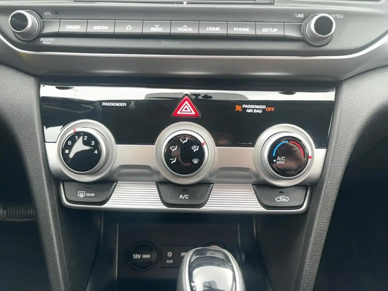 Hyundai ELANTRA снимка Hyundai ELANTRA