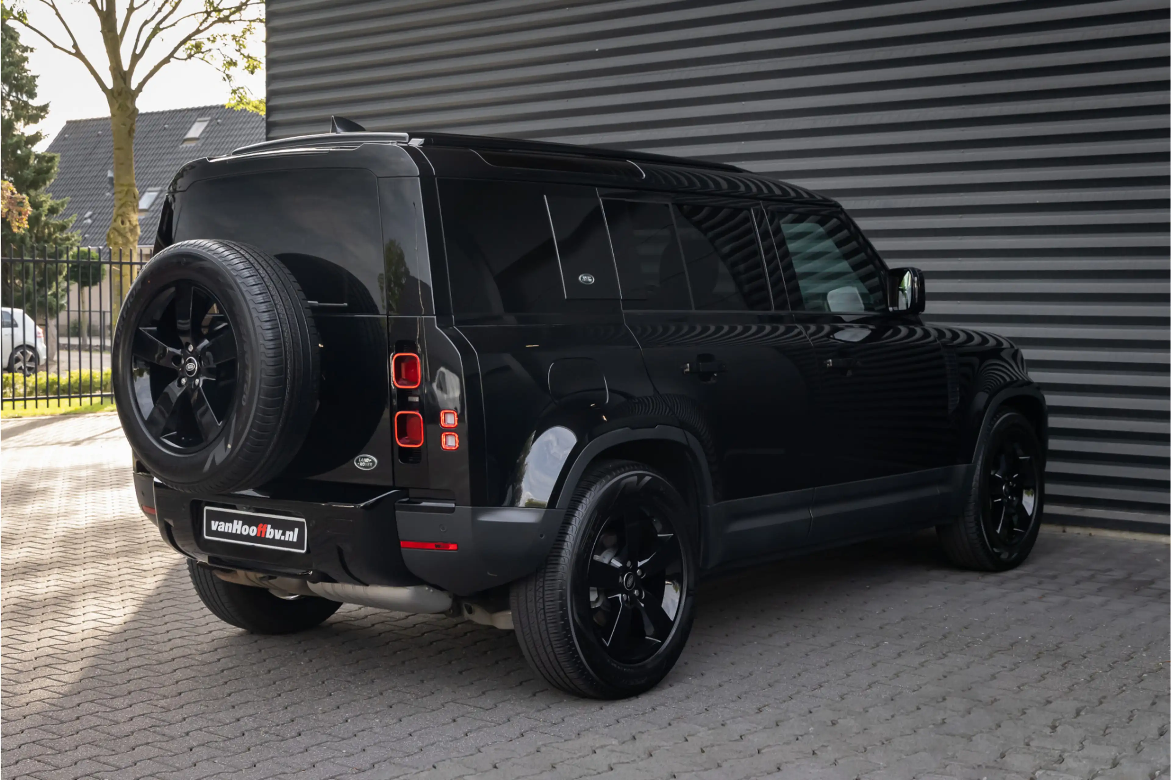 Land Rover Defender 3.0 D250 110 SE Commercial - Standkachel - Black P — photo 36