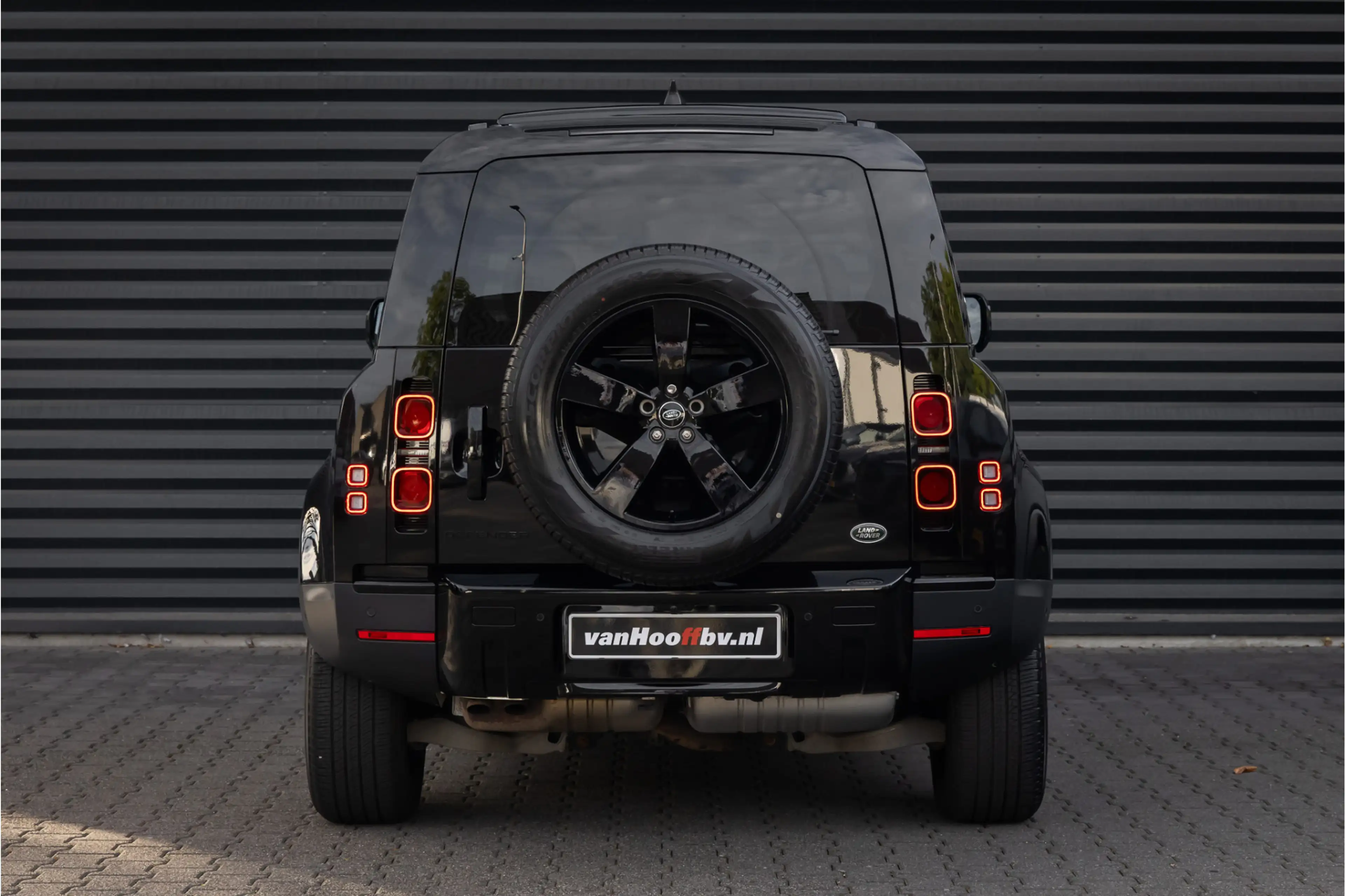 Land Rover Defender 3.0 D250 110 SE Commercial - Standkachel - Black P — photo 34