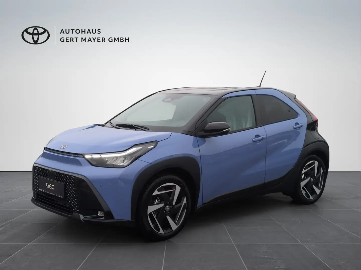 Toyota Aygo X Hybrid 1,5l Lounge CVT Blau - 1