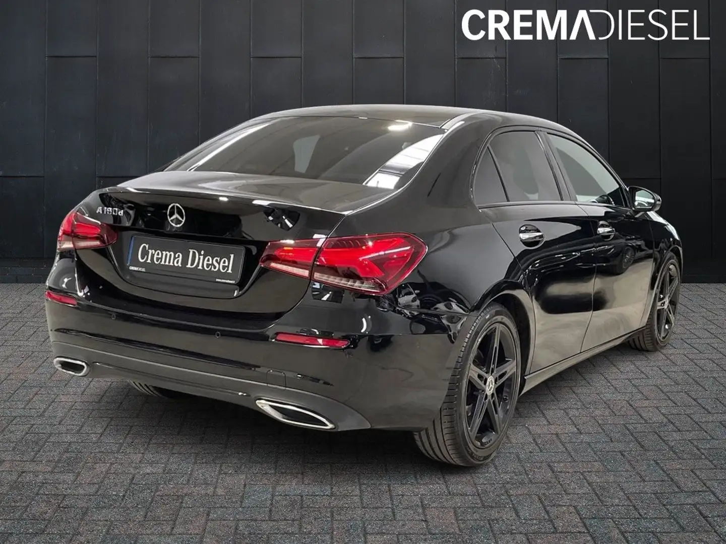 Mercedes-Benz A 180 A 180 d sedan Sport auto Nero - 2