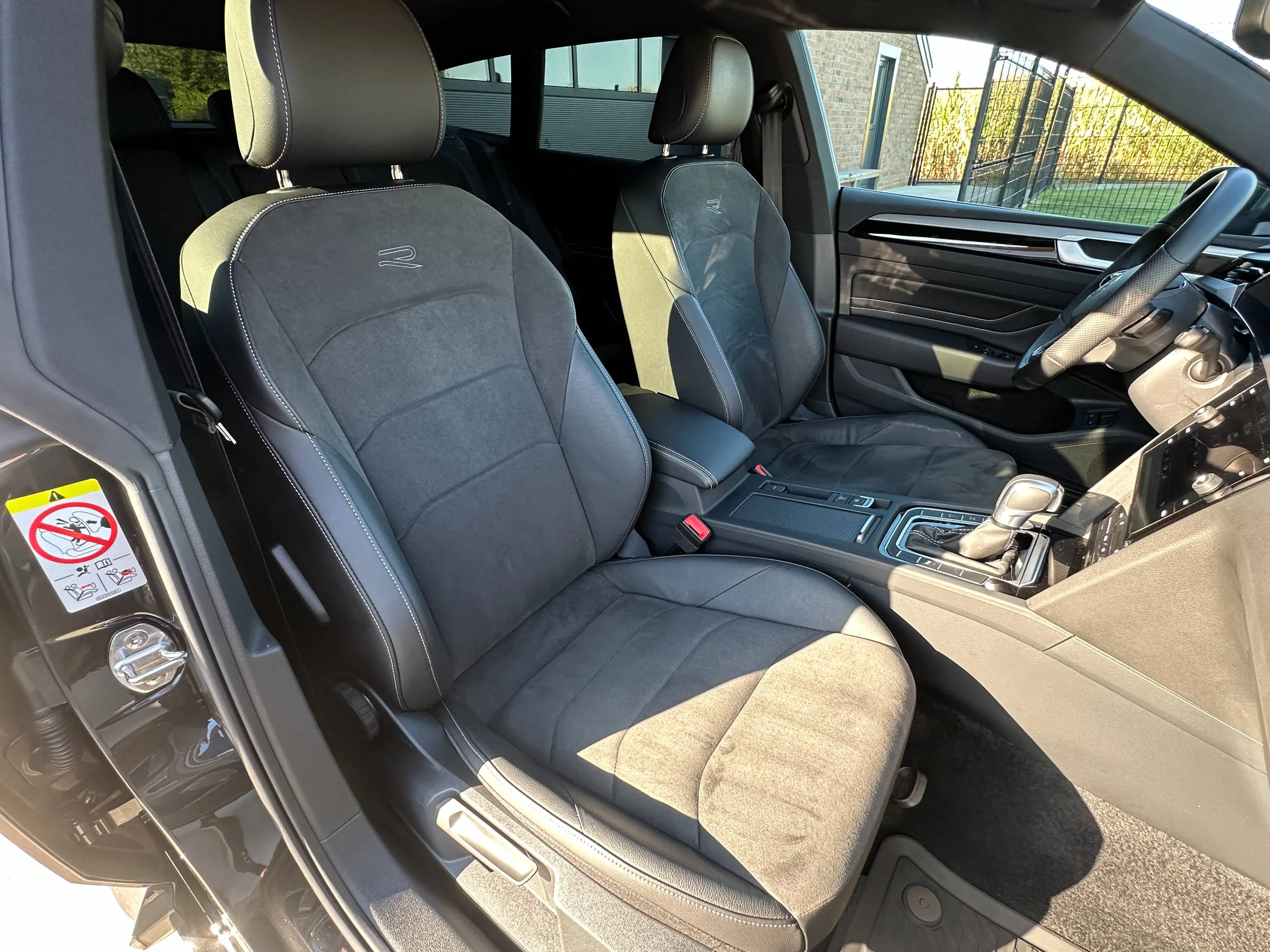 Volkswagen Arteon Shooting Brake eHybrid 1.4TSi R-Line DSG — photo 15