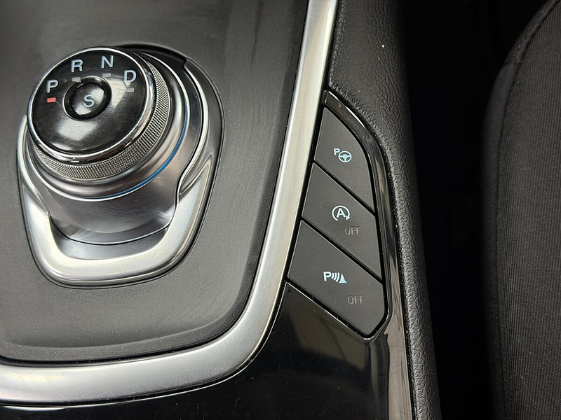 Ford Galaxy 2,0 EcoBlue SCR Titanium Aut. — photo 17
