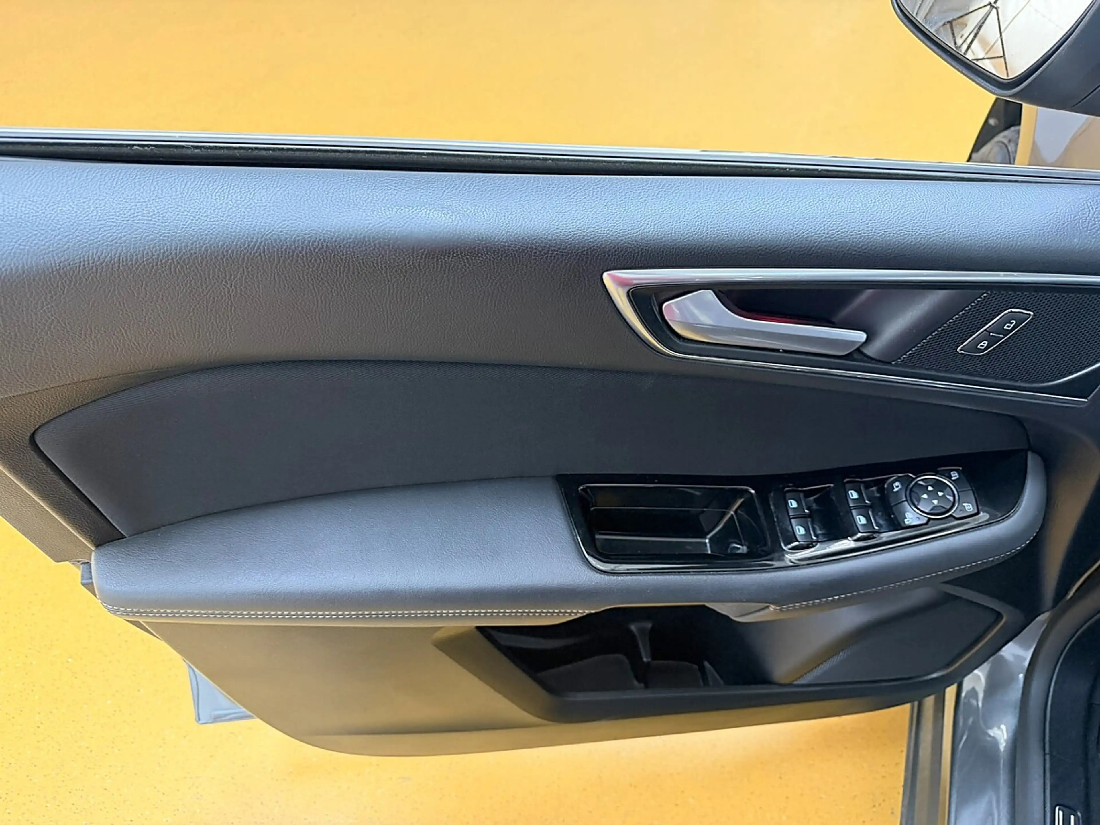 Ford Galaxy 2,0 EcoBlue SCR Titanium Aut. — photo 20