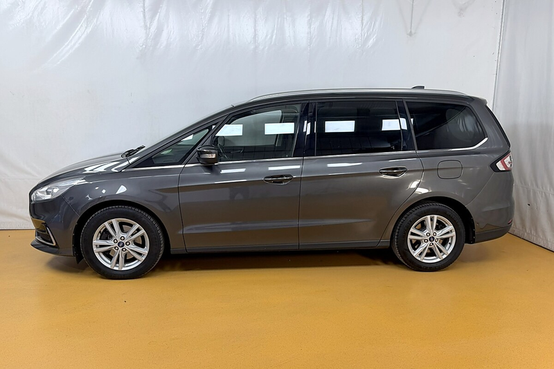Ford Galaxy 2,0 EcoBlue SCR Titanium Aut. — photo 4