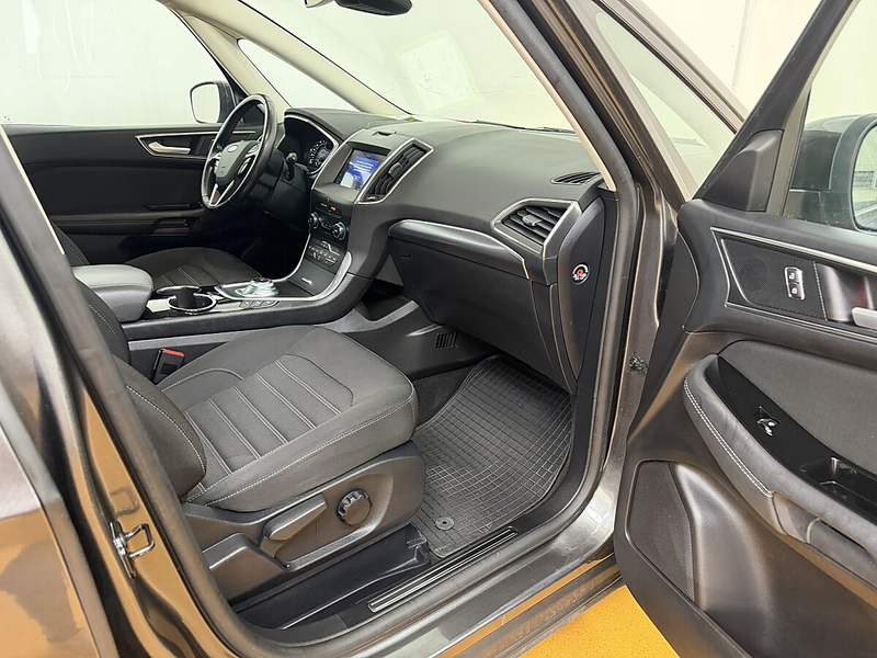 Ford Galaxy 2,0 EcoBlue SCR Titanium Aut. — photo 5