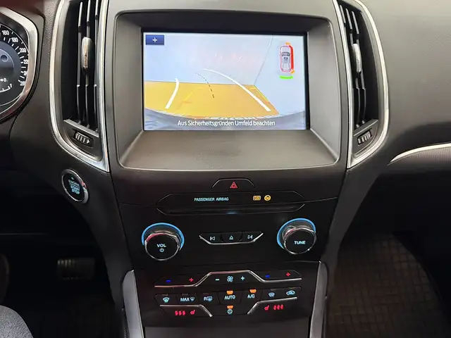 Ford Galaxy view 14