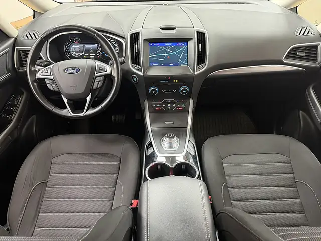 Ford Galaxy view 6