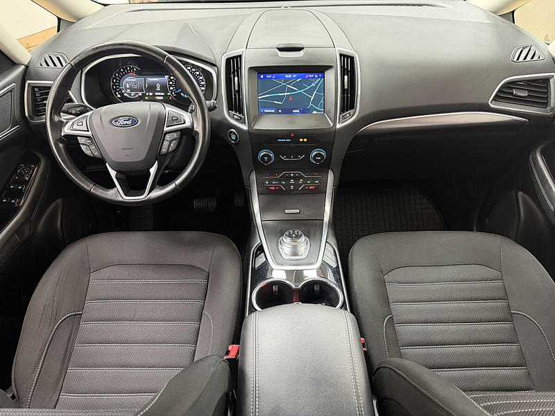 Ford Galaxy 2,0 EcoBlue SCR Titanium Aut. — photo 6