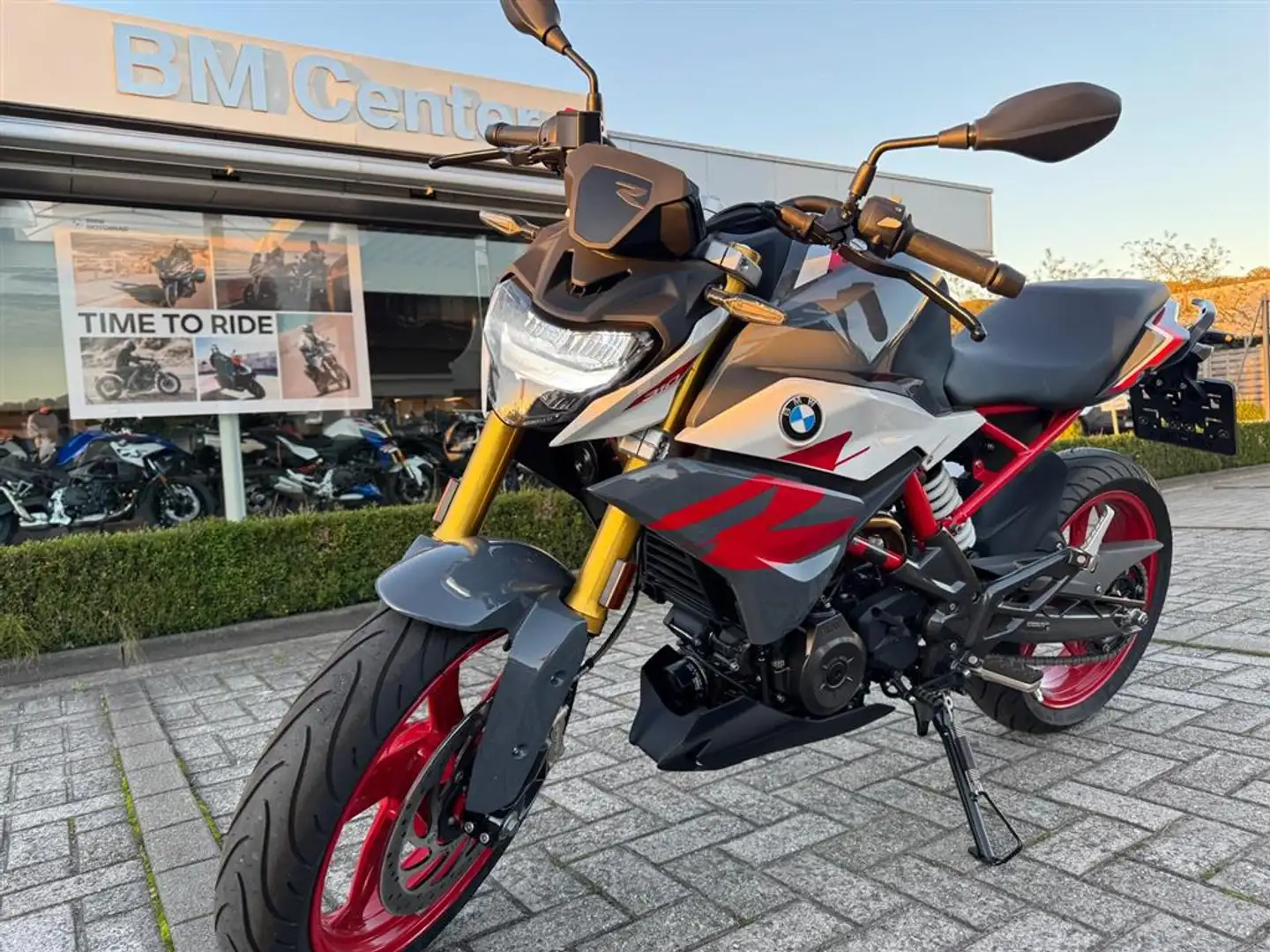 BMW G 310 R Btw aftrekbaar Zilver - 2
