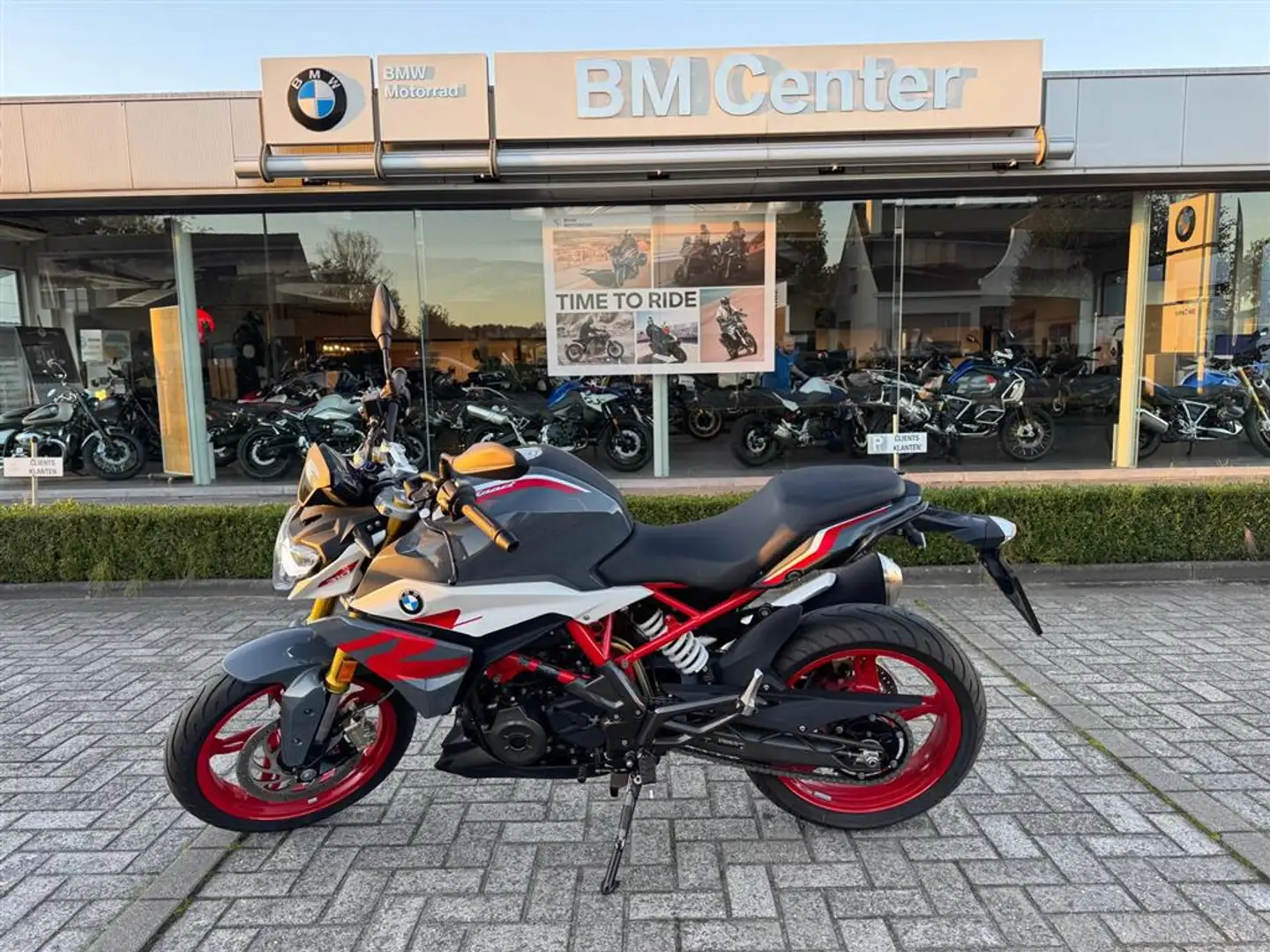 BMW G 310 R Btw aftrekbaar Zilver - 1