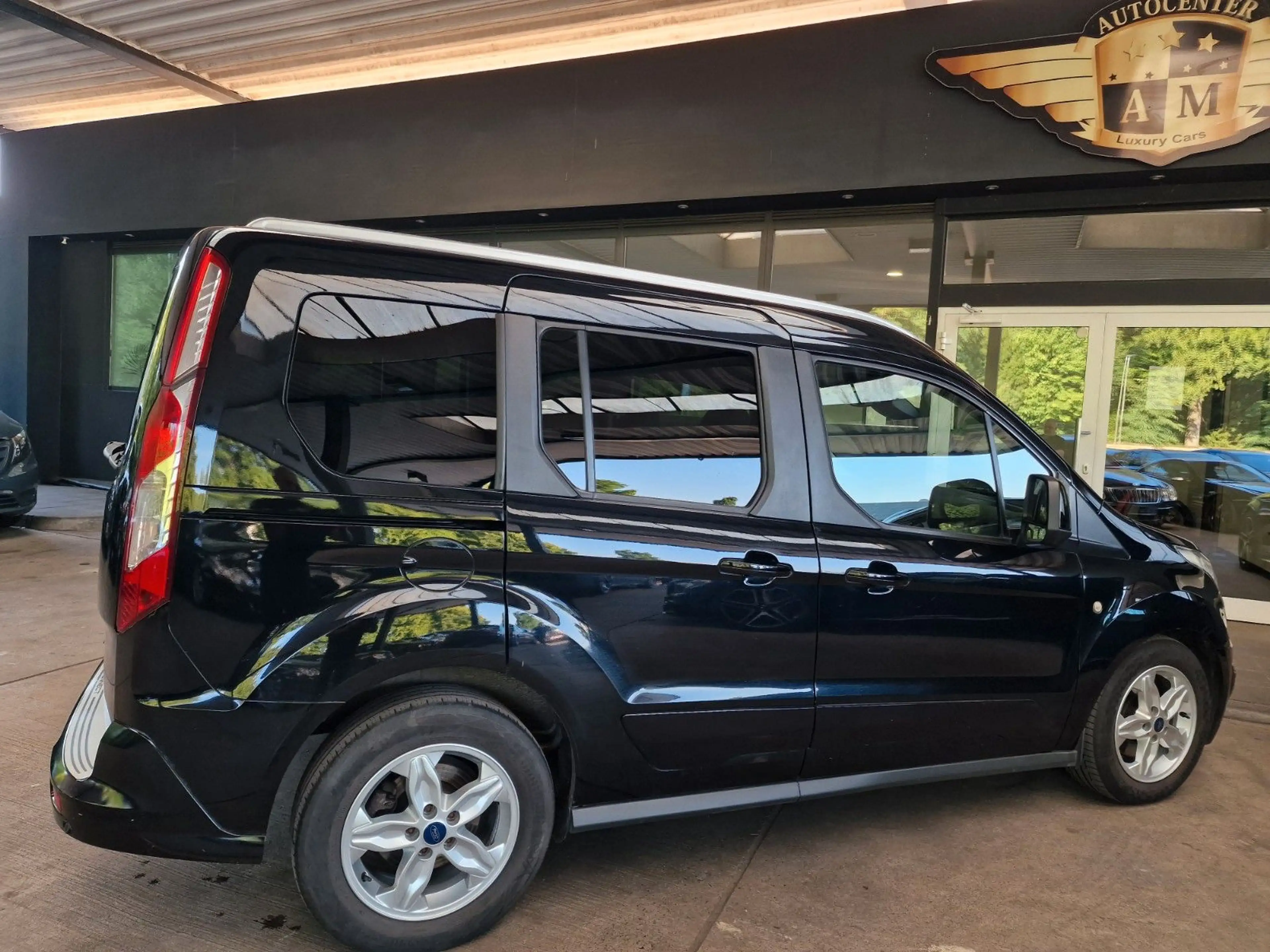 Ford Tourneo 1.5 Connect Titanium Navi/Park/Kamera — photo 14