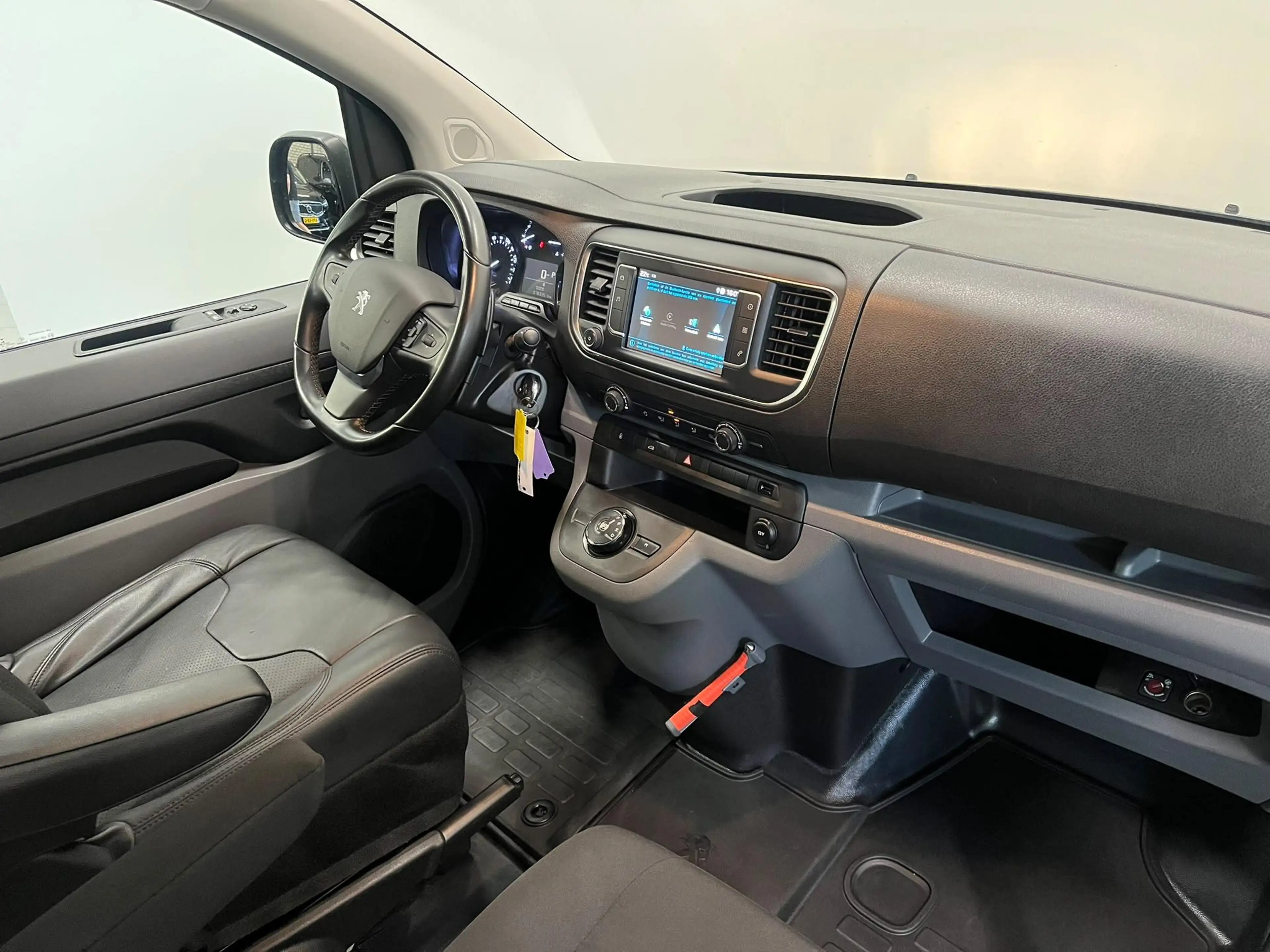 Peugeot Expert 2.0 BlueHDI 145 Standard Premium Airco Navi Cruise — photo 11