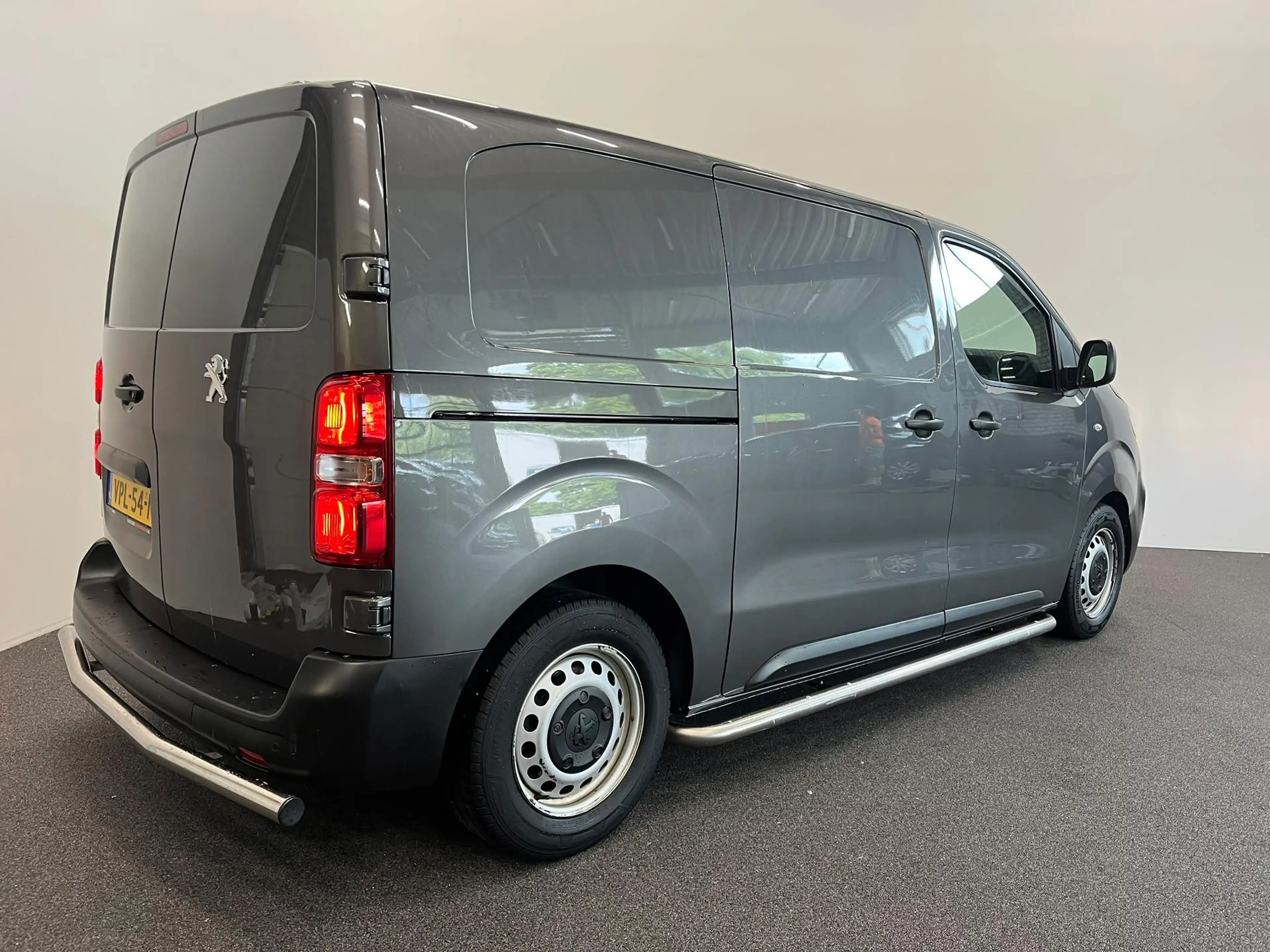 Peugeot Expert 2.0 BlueHDI 145 Standard Premium Airco Navi Cruise — photo 9