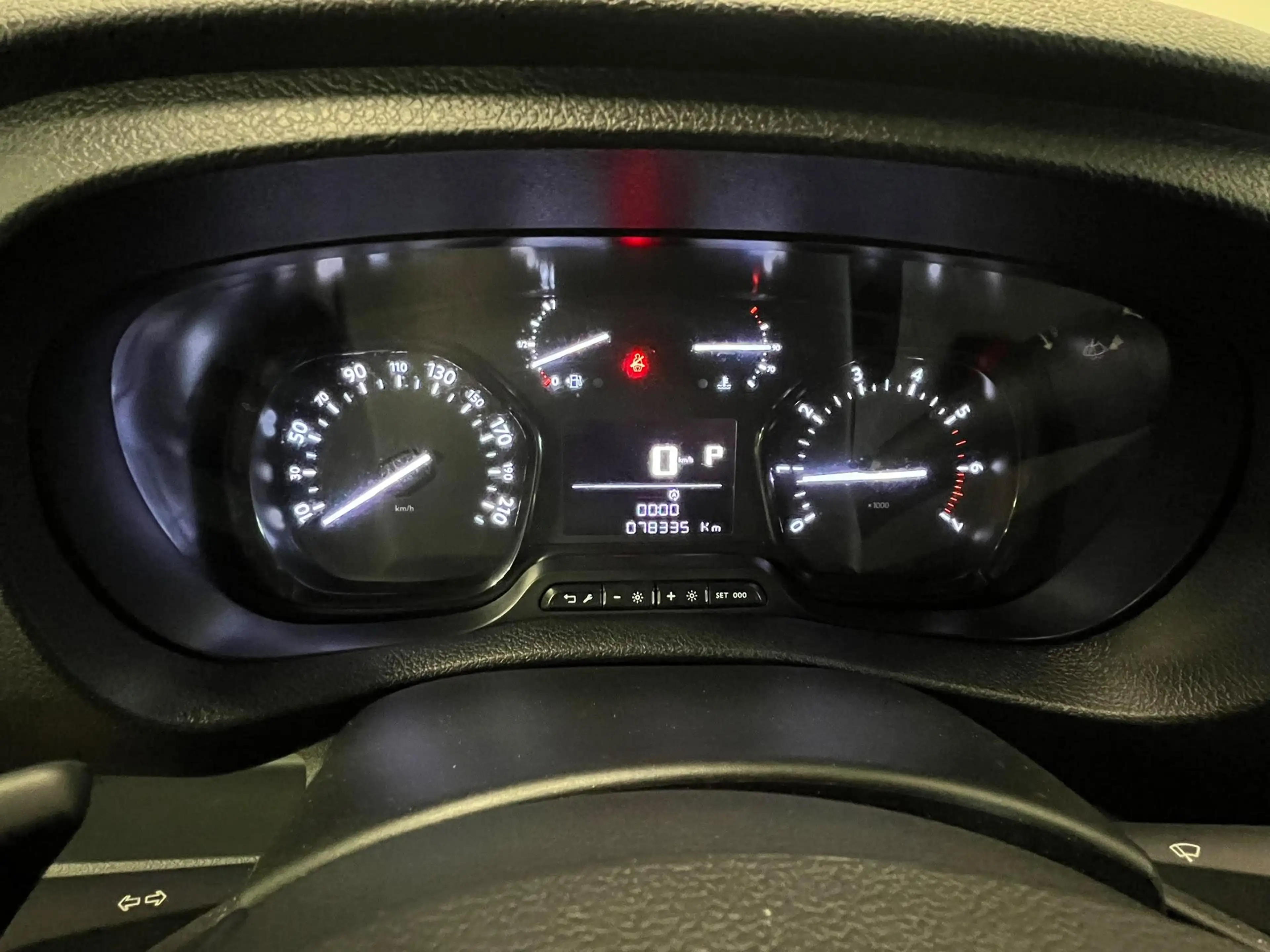 Peugeot Expert 2.0 BlueHDI 145 Standard Premium Airco Navi Cruise — photo 15