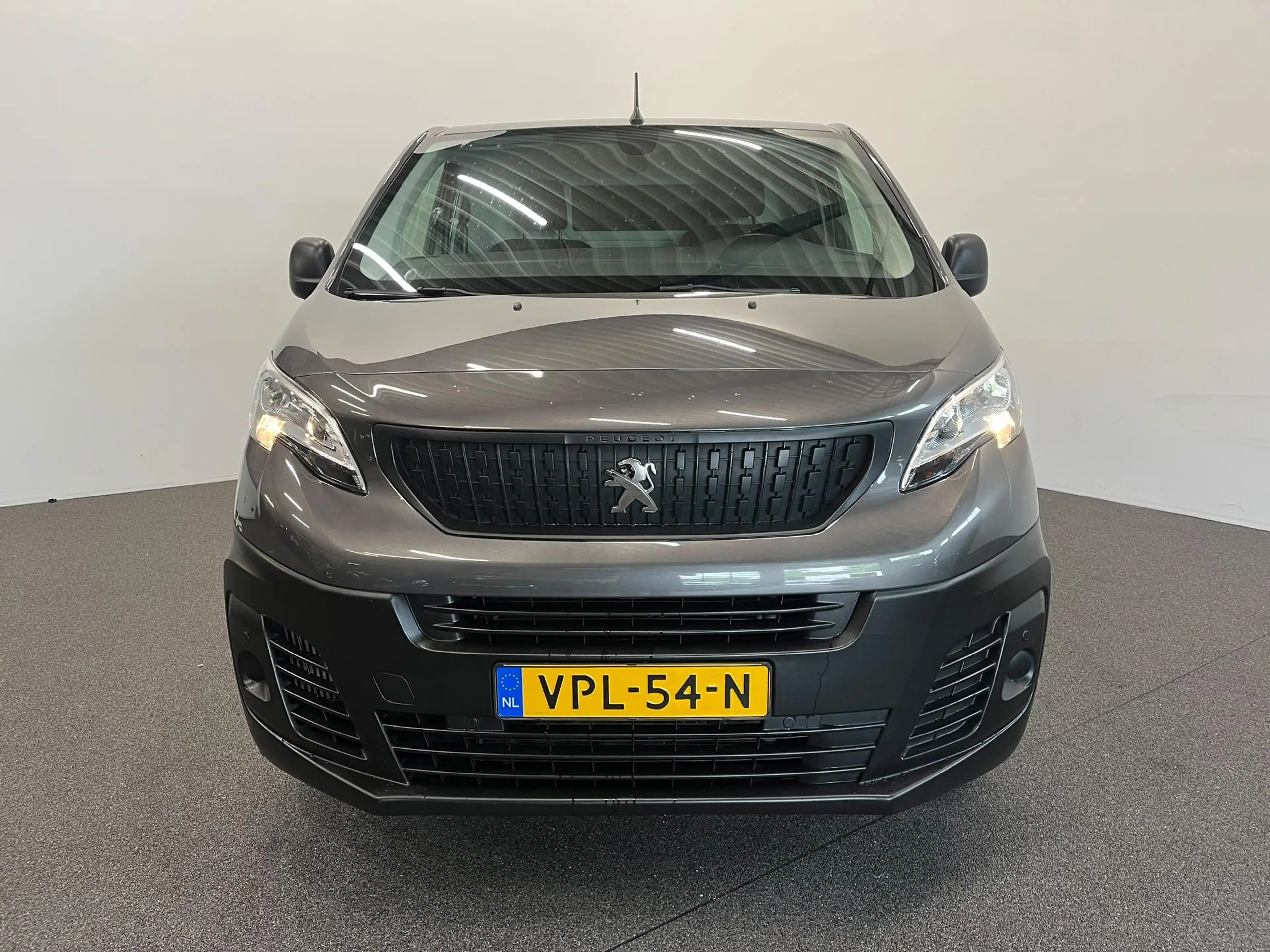 Peugeot Expert 2.0 BlueHDI 145 Standard Premium Airco Navi Cruise — photo 2