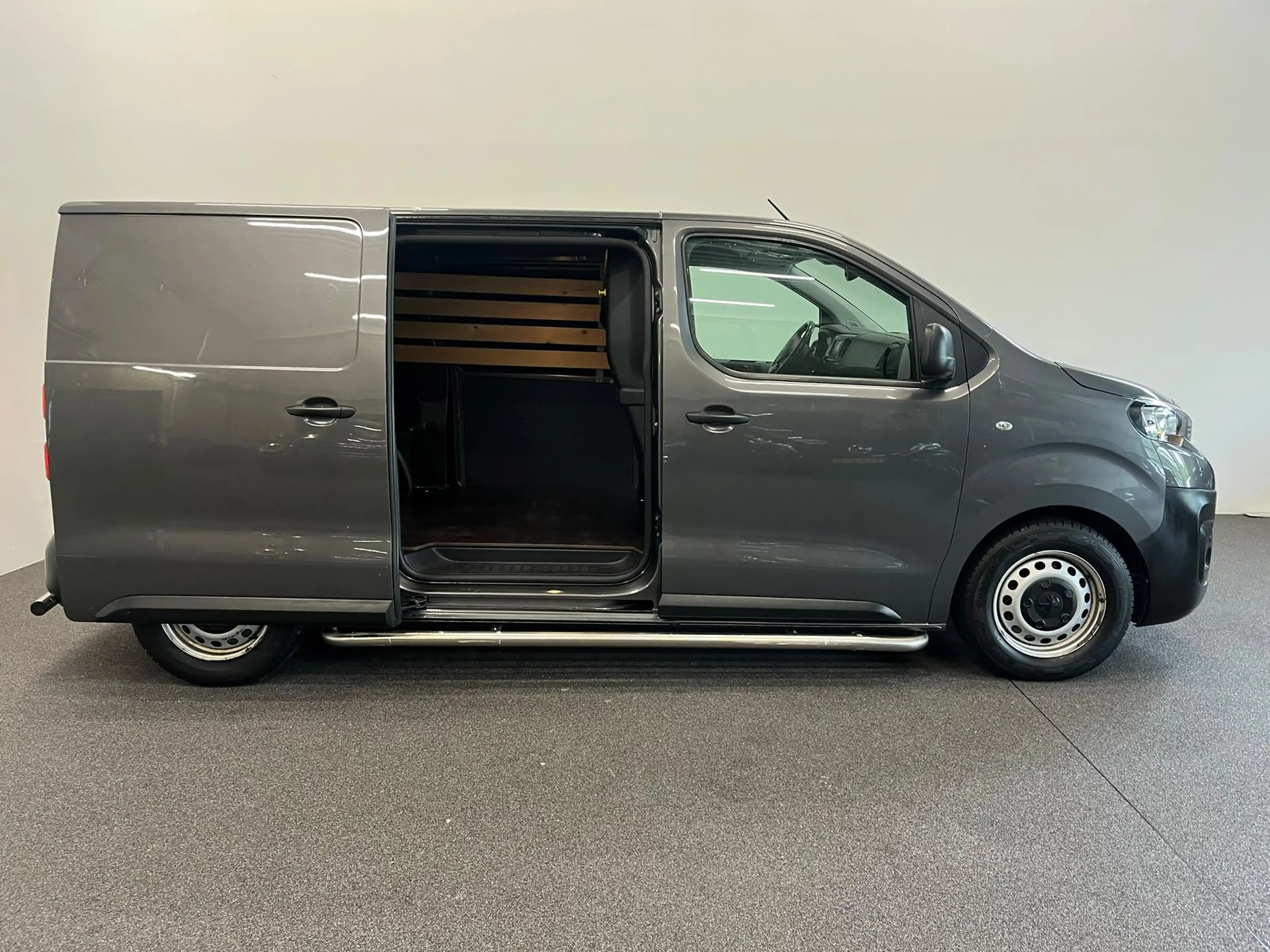 Peugeot Expert 2.0 BlueHDI 145 Standard Premium Airco Navi Cruise — photo 6