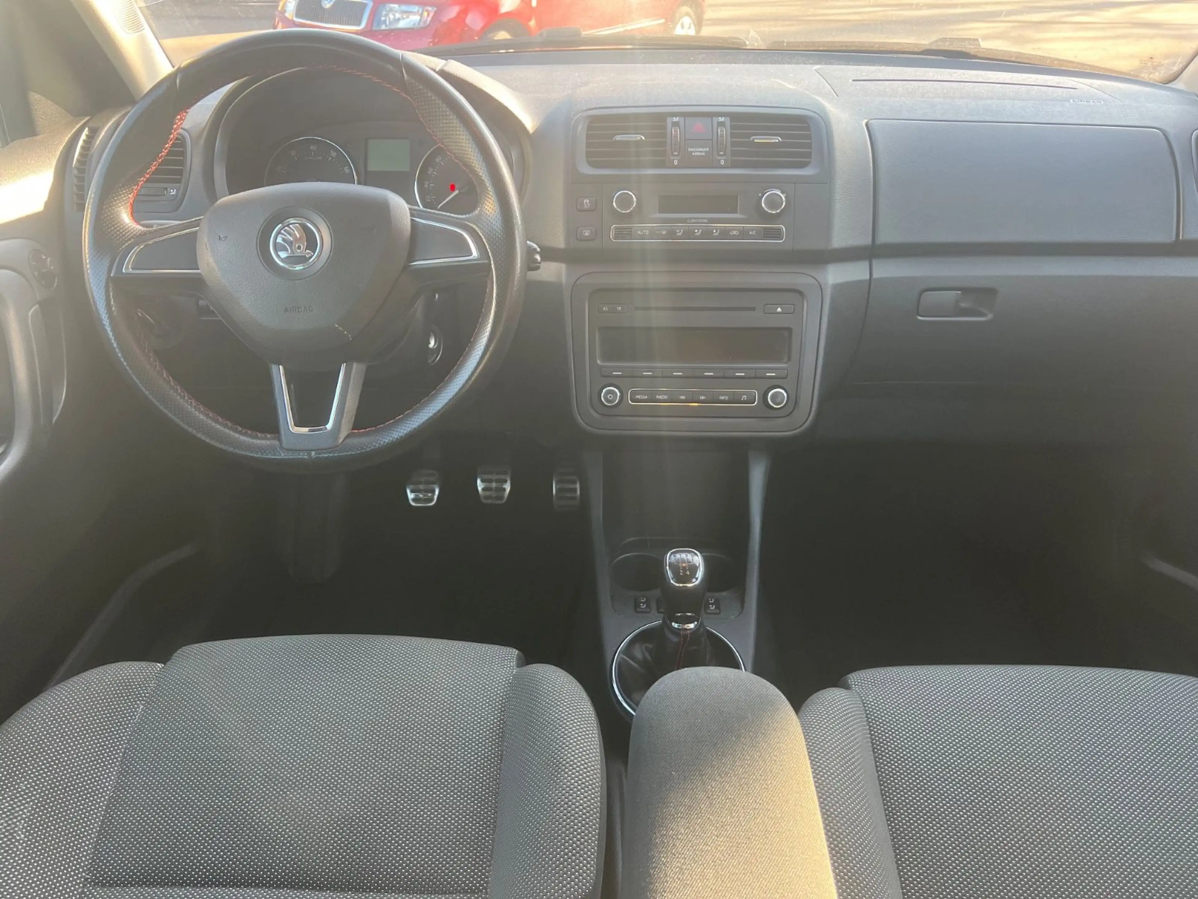 Skoda Roomster Noire Klimaautomatik+Sitzheizung — photo 9