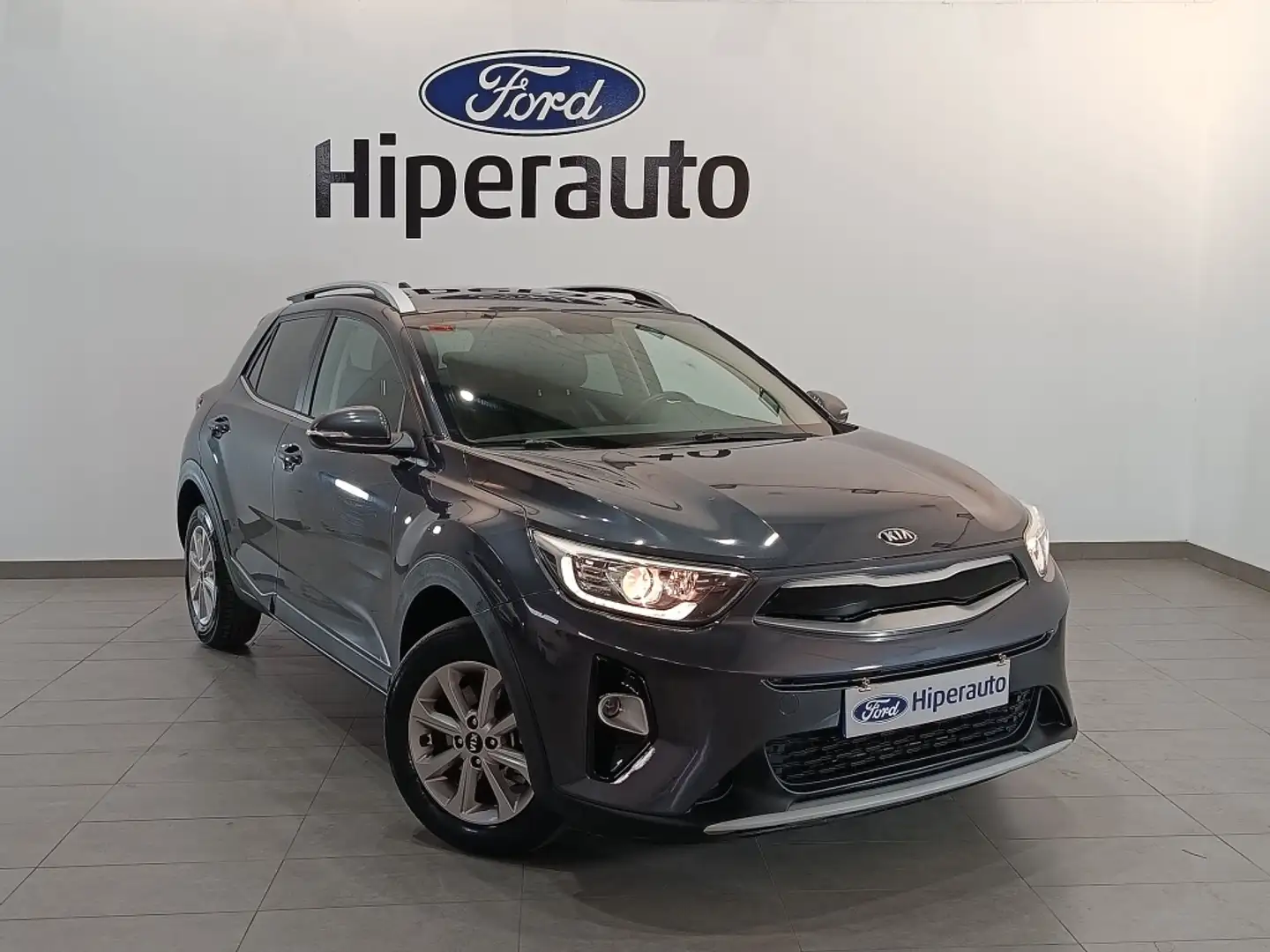 Kia Stonic 1.2 CVVT Eco-Dynamic Drive 84 Gris - 1