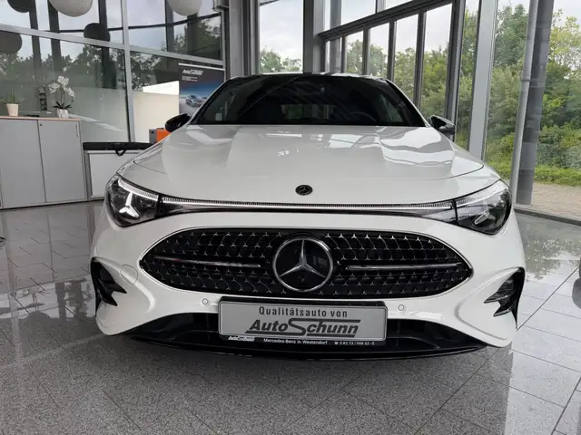Mercedes-Benz Cla Class view 2