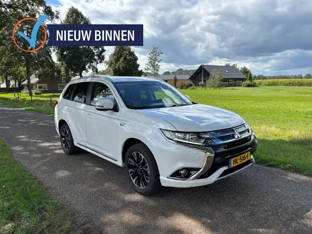 Mitsubishi Outlander 2.0 PHEV Executive | Half Leder | Camera | Navigat