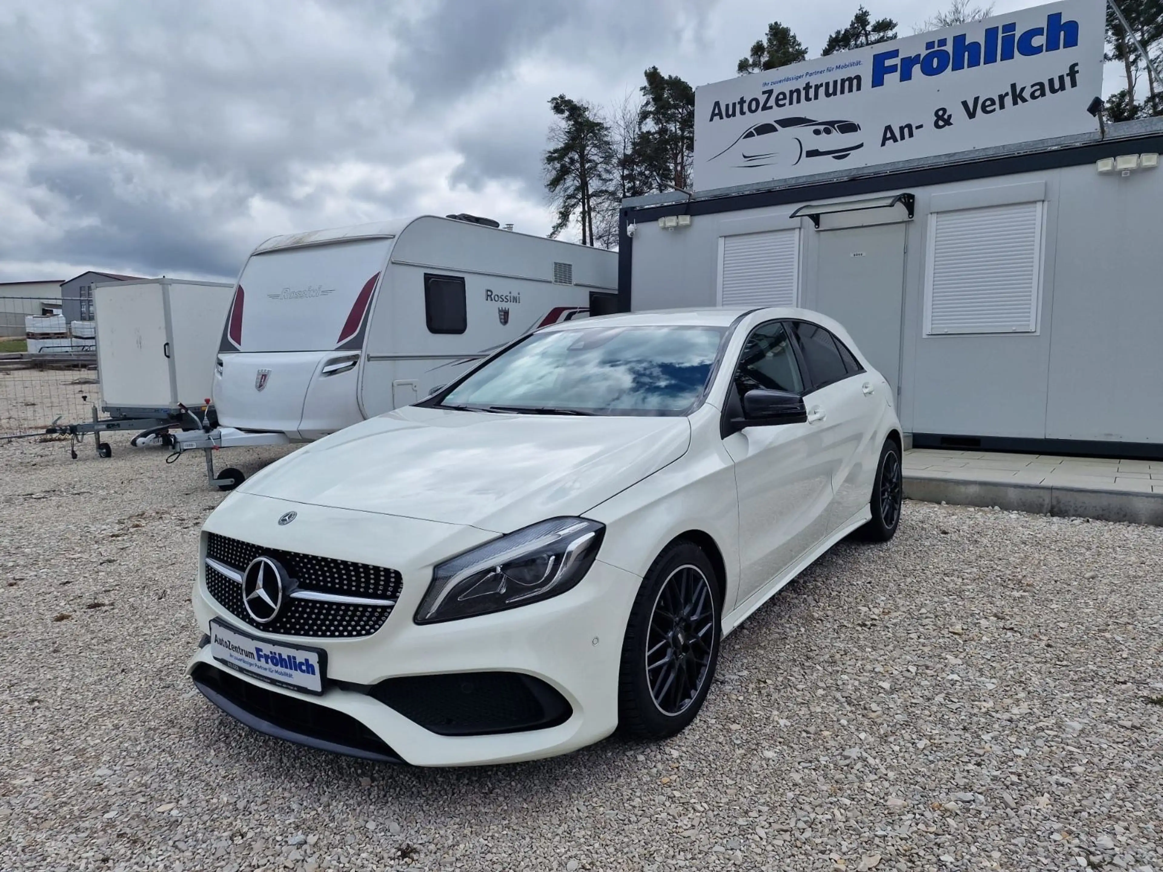 Mercedes-Benz A 200 BlueEfficiency *Amg-Night-Paket*H&K*LED* — photo 3