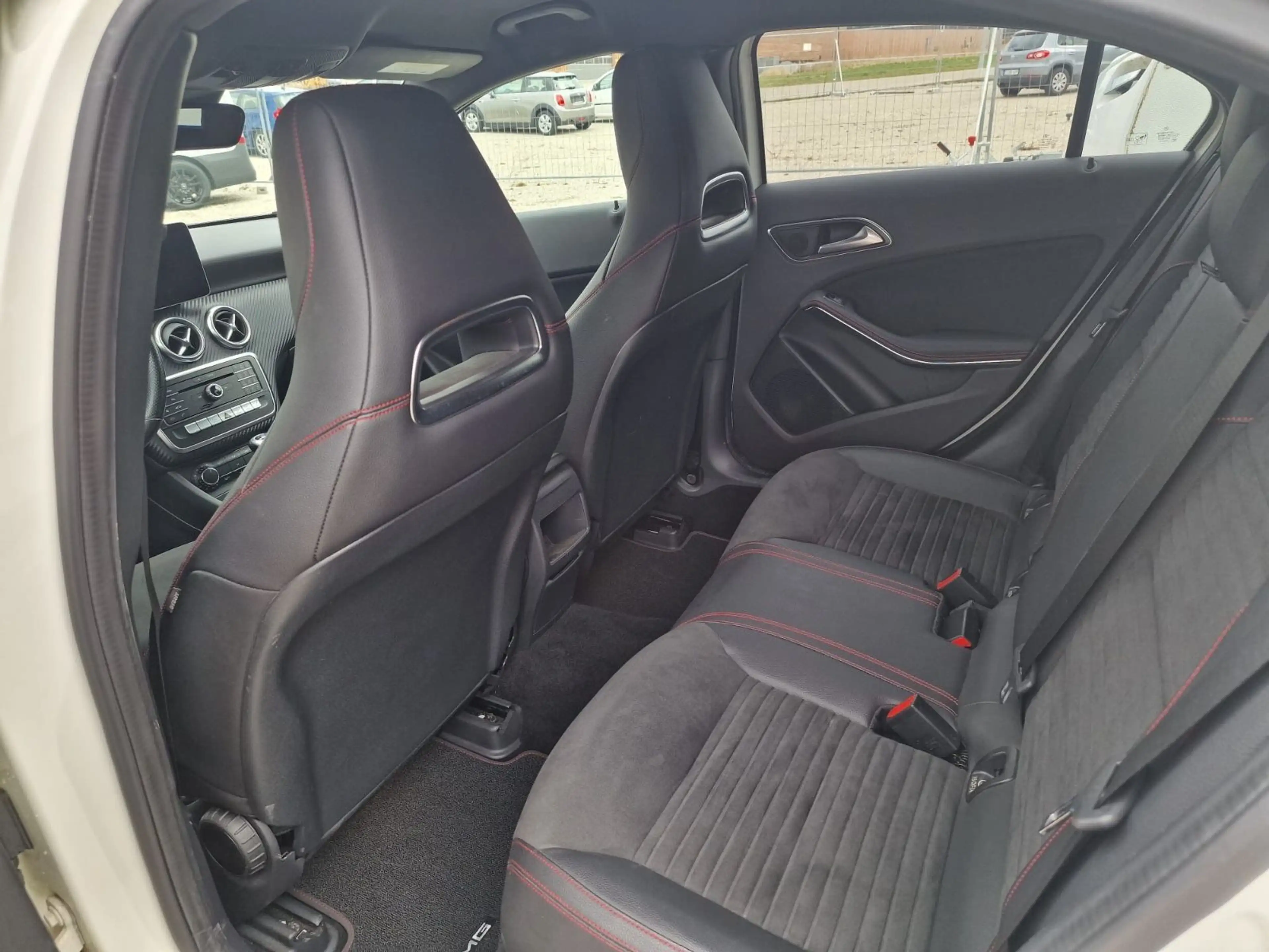 Mercedes-Benz A 200 BlueEfficiency *Amg-Night-Paket*H&K*LED* — photo 6