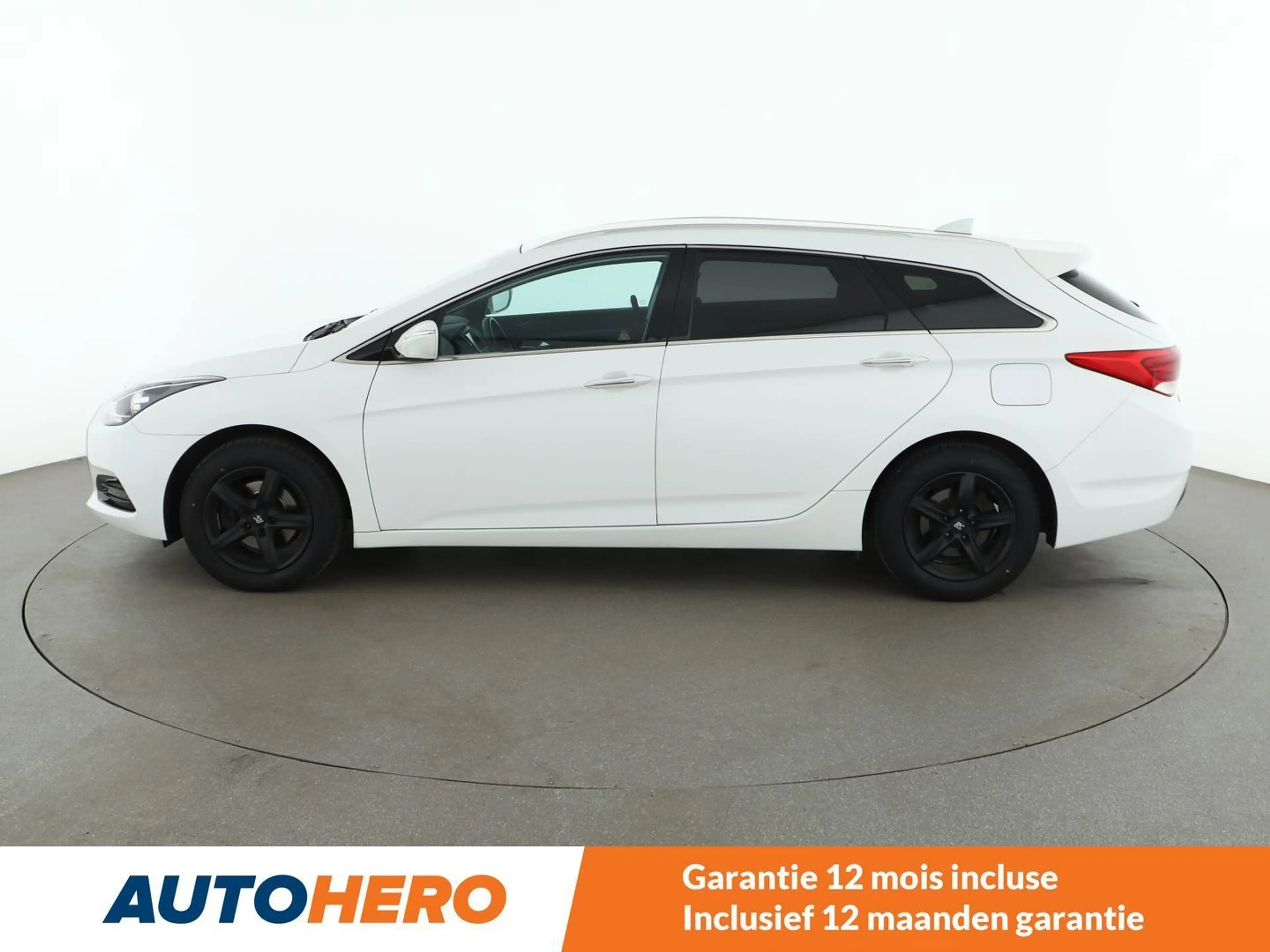 Hyundai i40 1.6 CRDi Space — photo 3