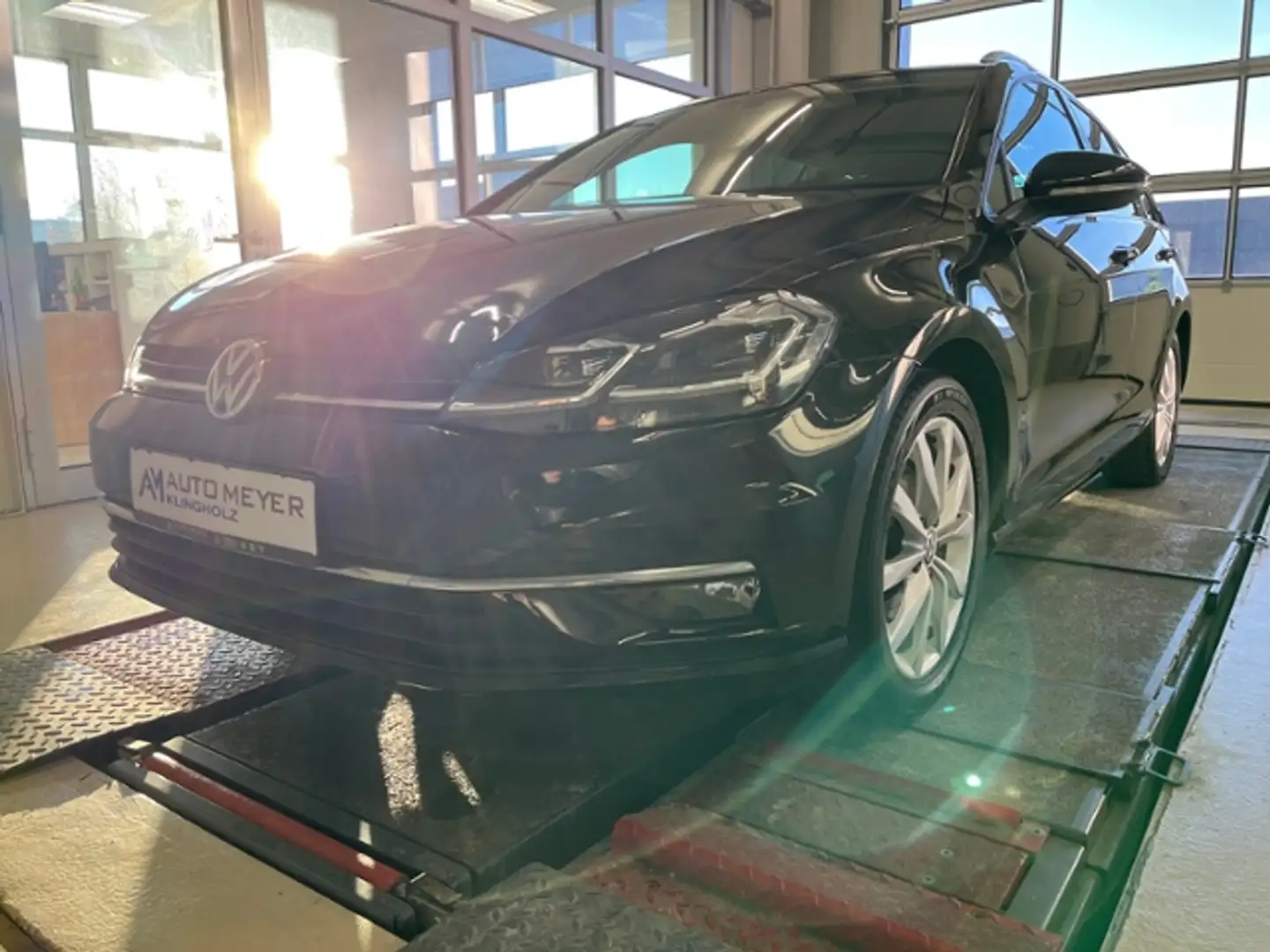 Volkswagen Golf Variant Highline 1.5 TSI DSG Navi ACC LED Negro - 2