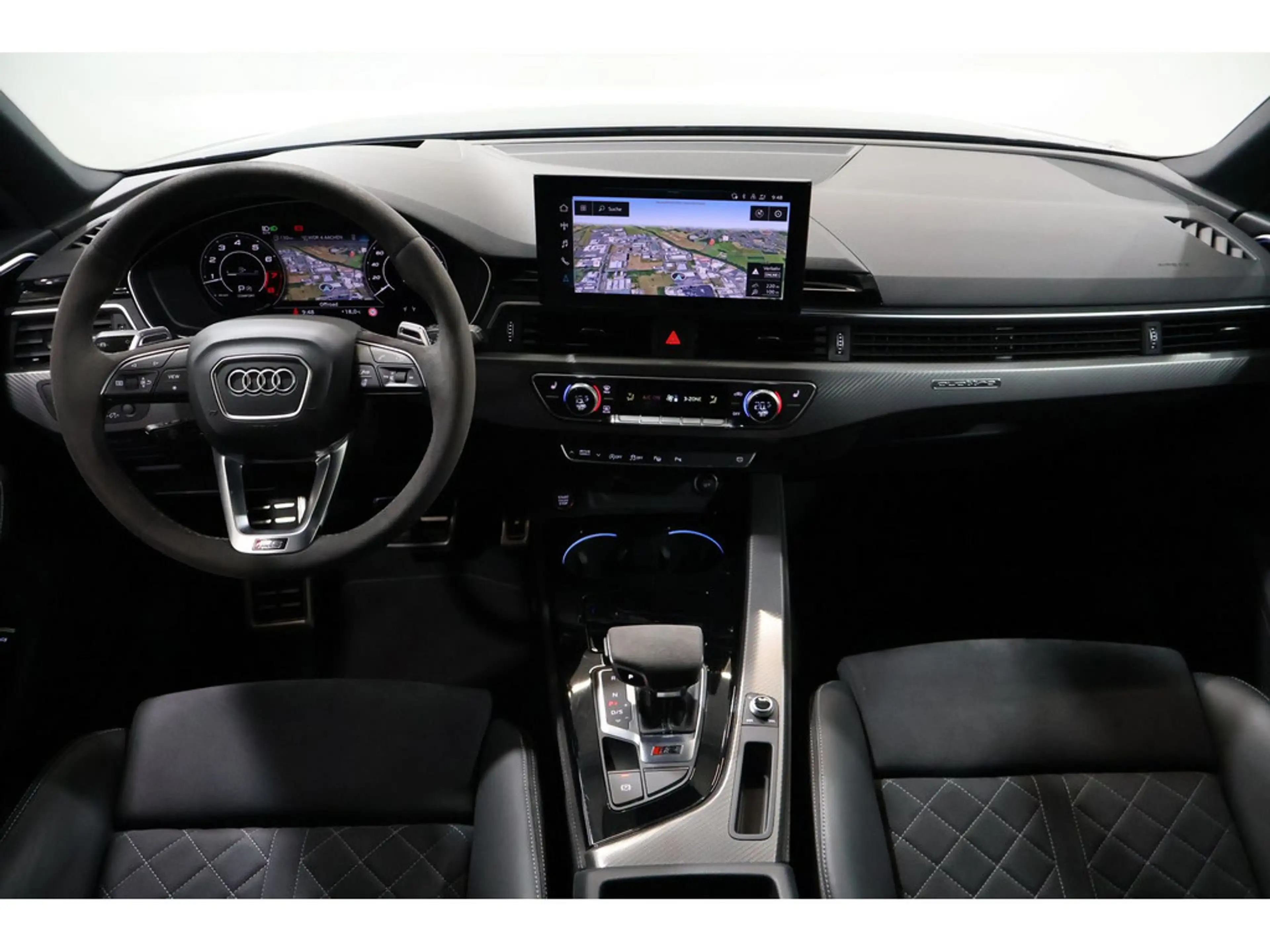 Audi RS4 — photo 9