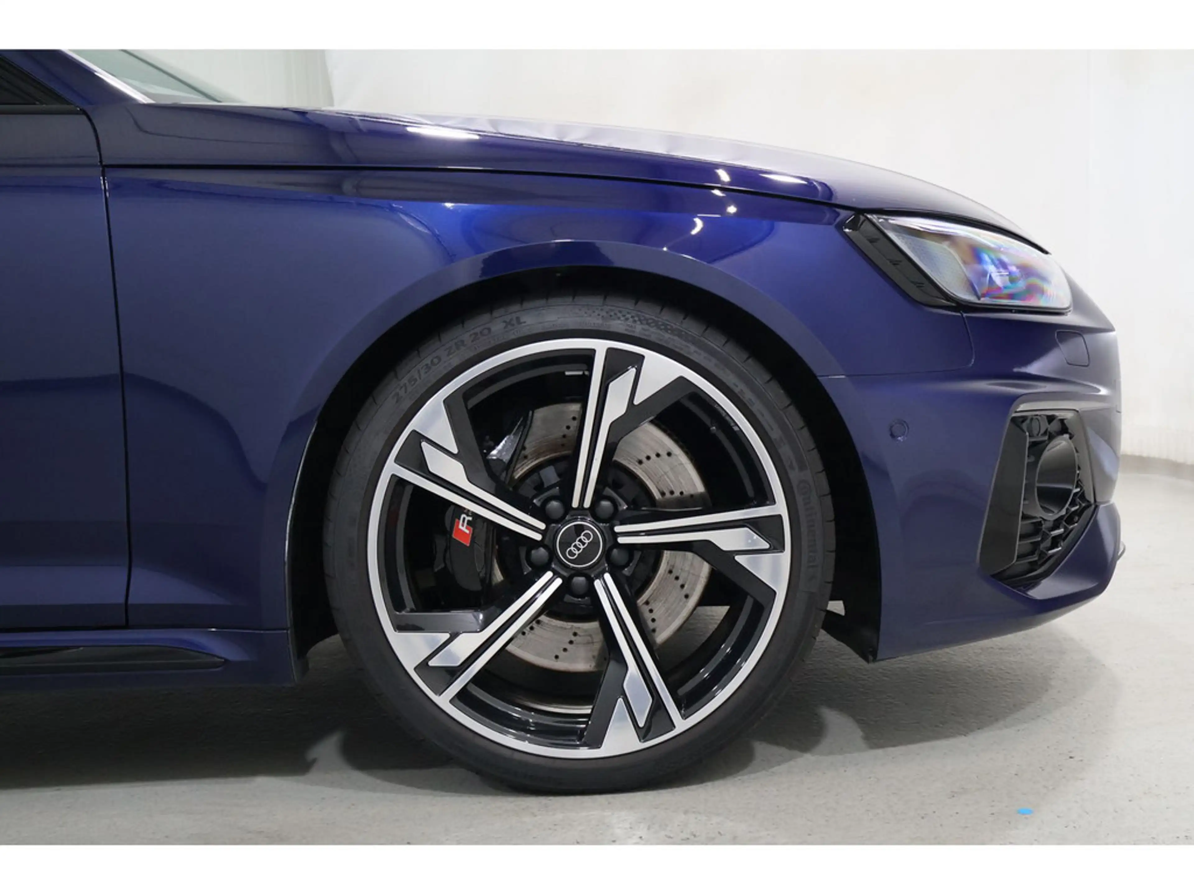 Audi RS4 — photo 6