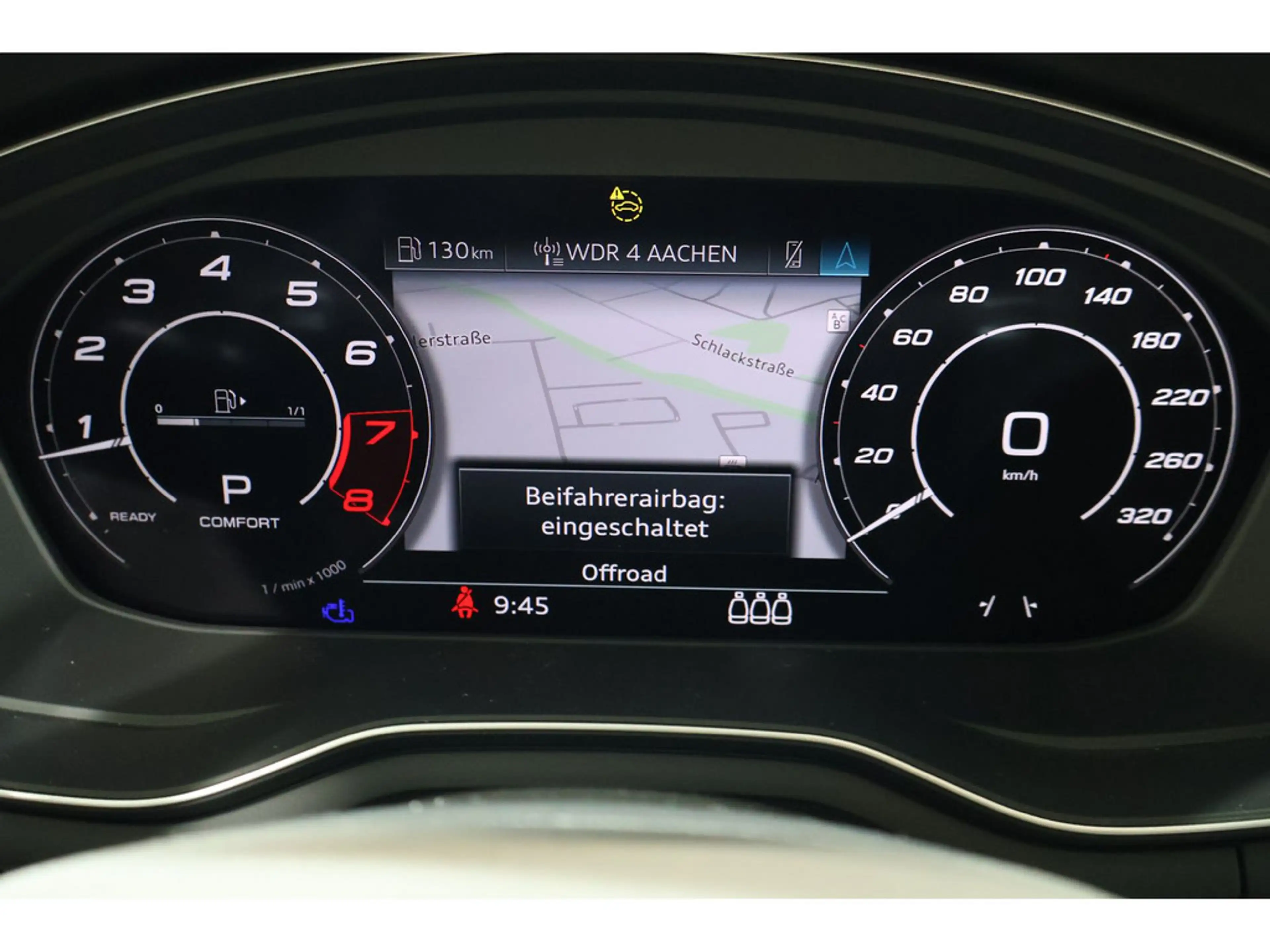 Audi RS4 — photo 11