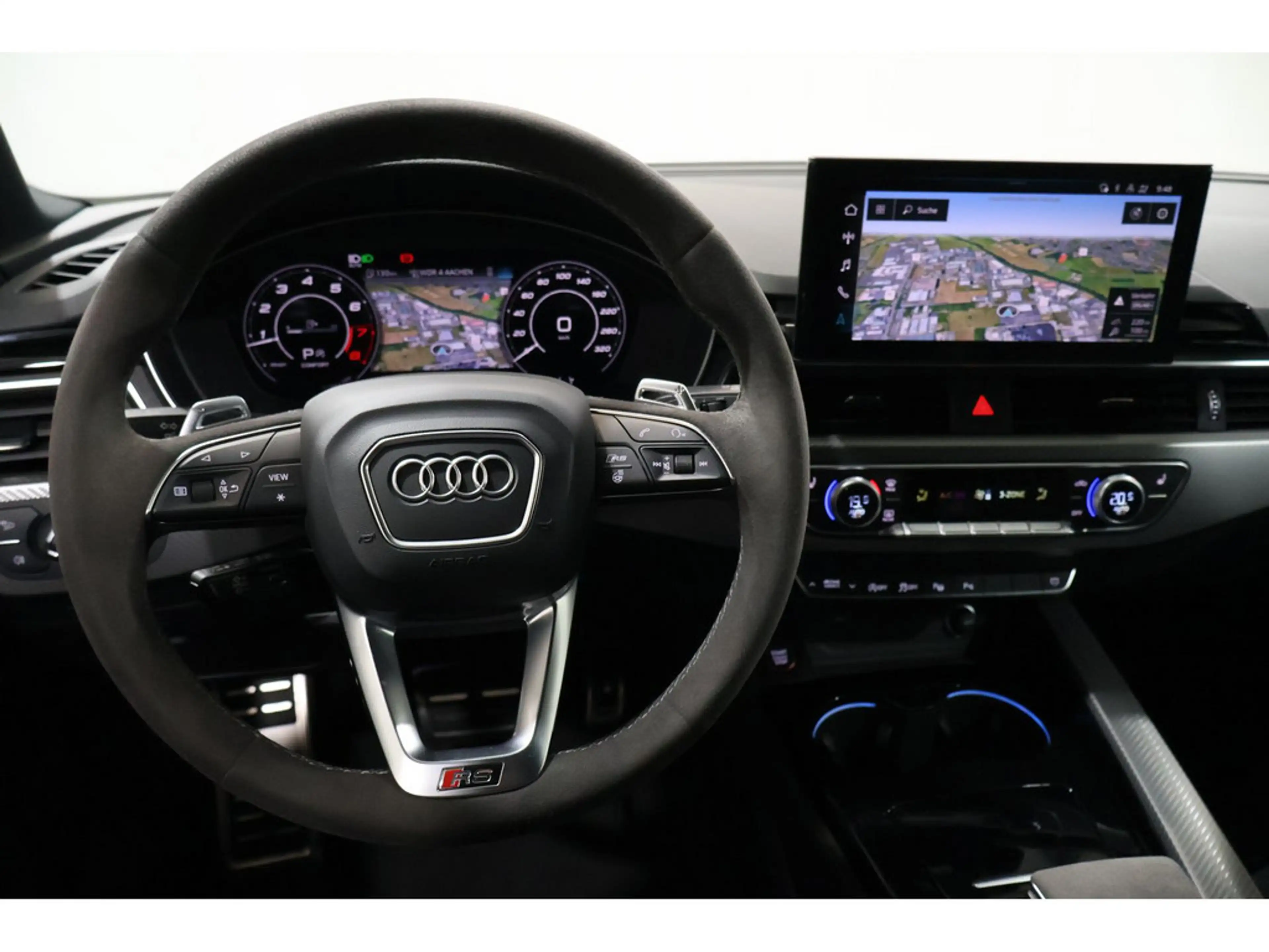 Audi RS4 — photo 10