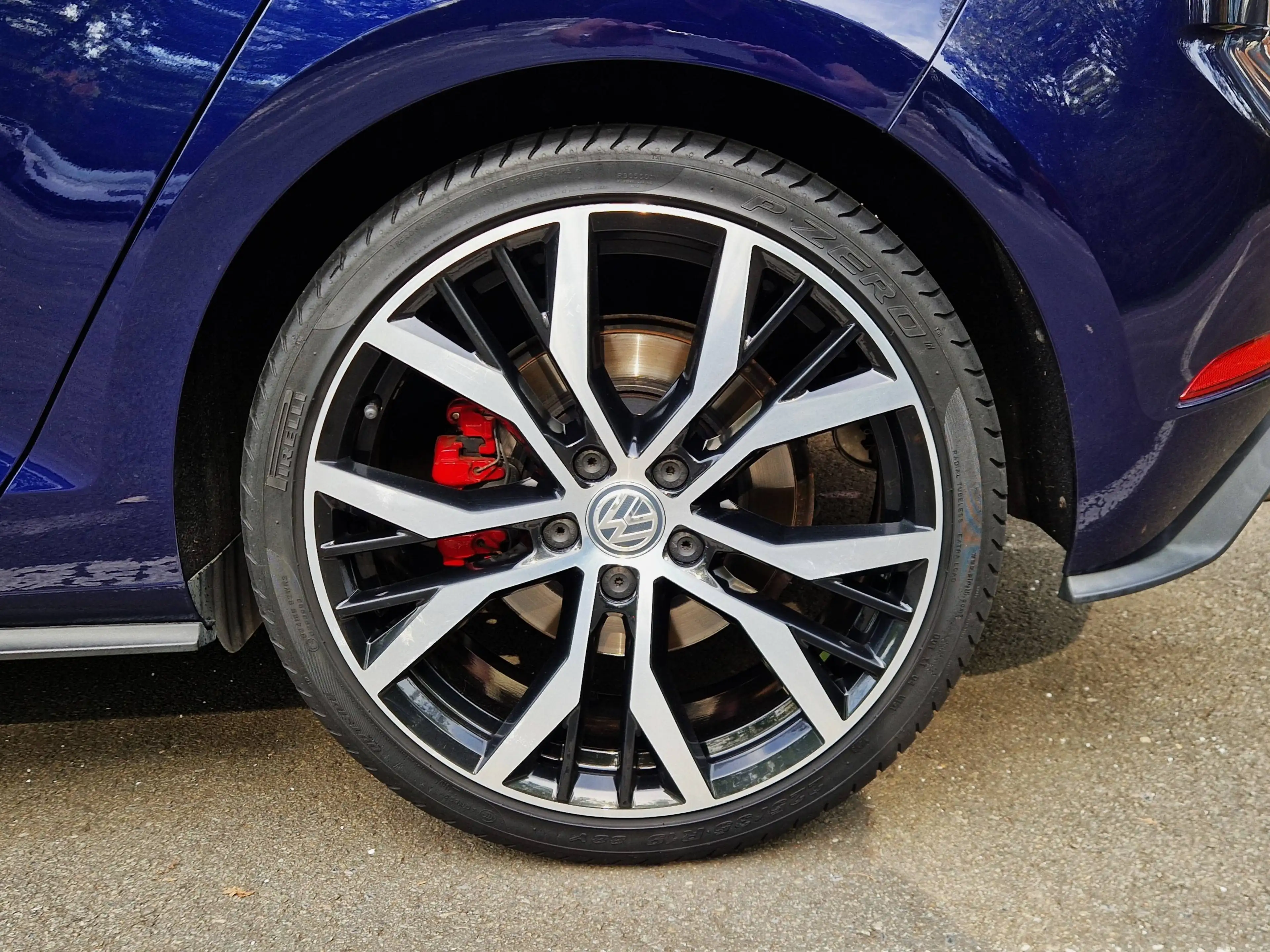 Volkswagen Golf GTI Golf 2.0 TSI Performance DSG — photo 12