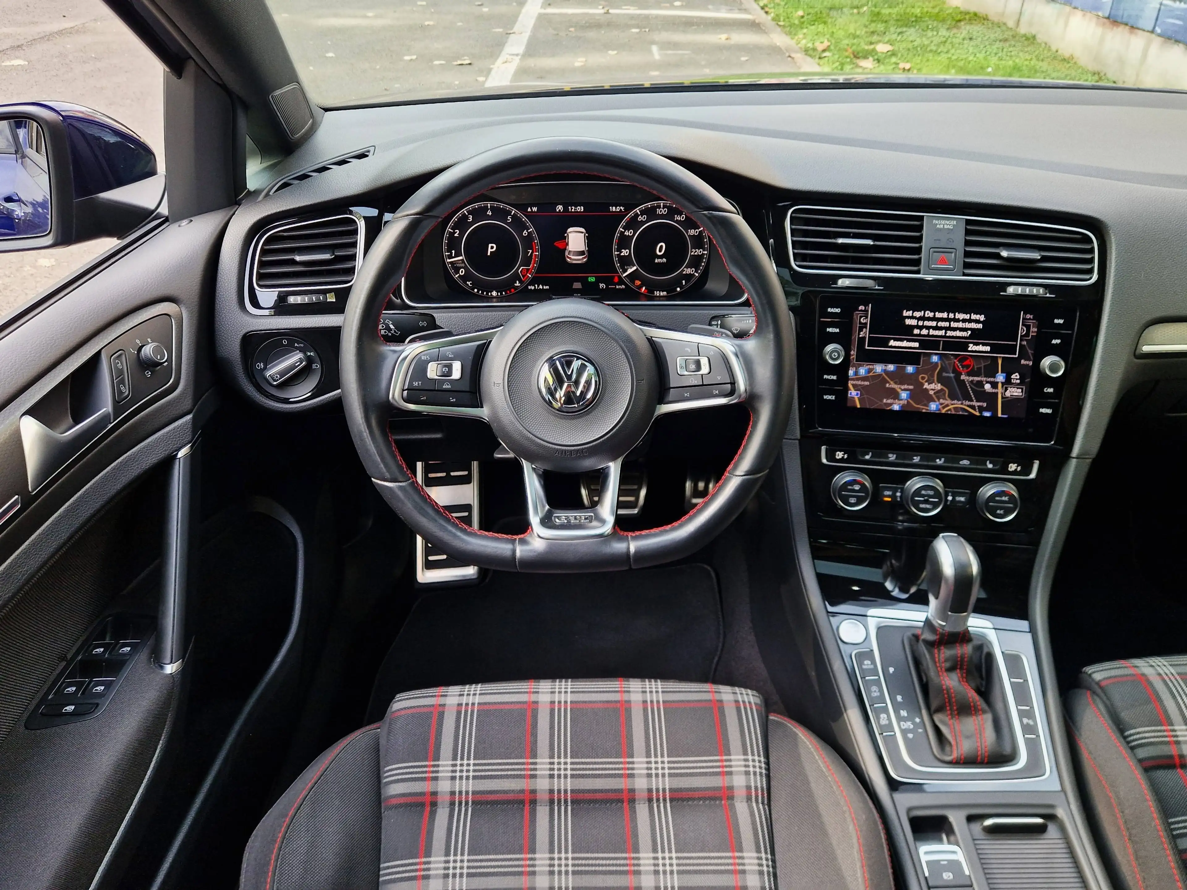 Volkswagen Golf GTI Golf 2.0 TSI Performance DSG — photo 15