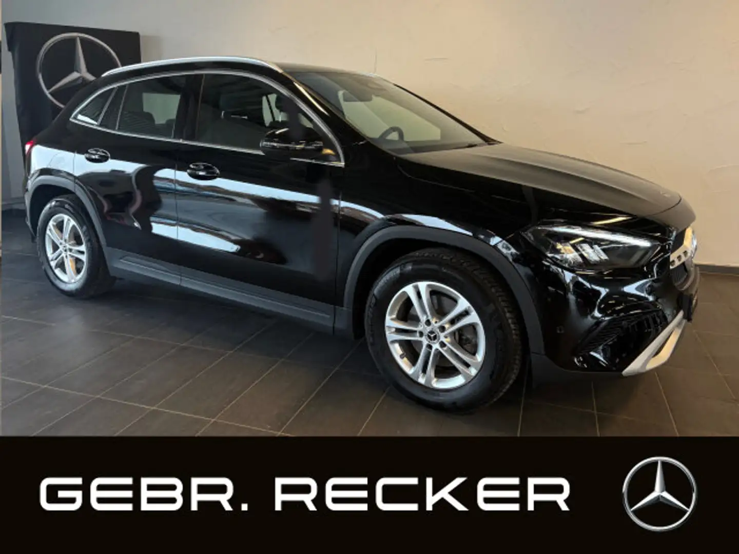 Mercedes-Benz GLA 200 GLA 200 Advanced LED Kamera eHeckklappe Navi DAB Schwarz - 1