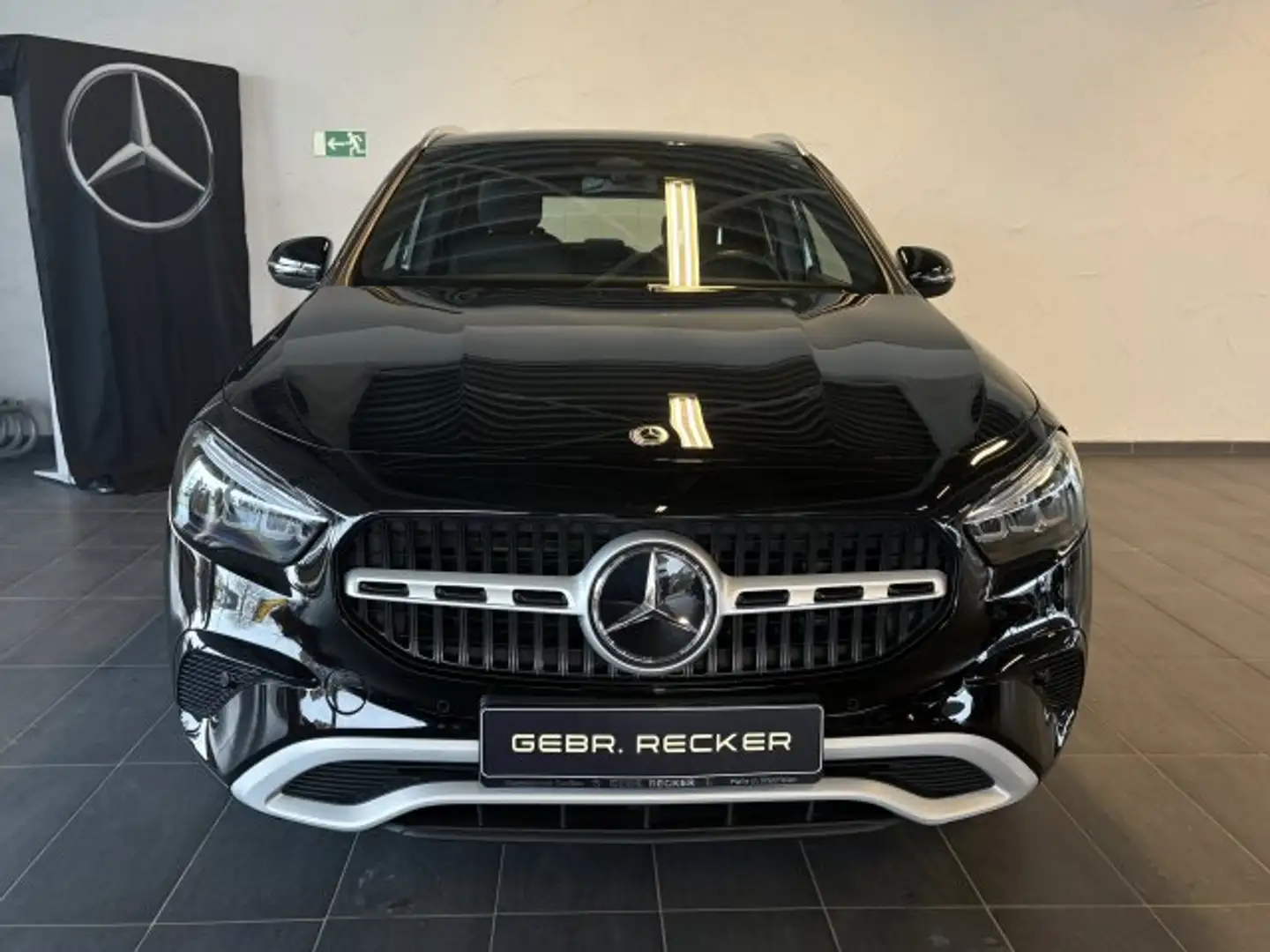 Mercedes-Benz GLA 200 GLA 200 Advanced LED Kamera eHeckklappe Navi DAB Schwarz - 2