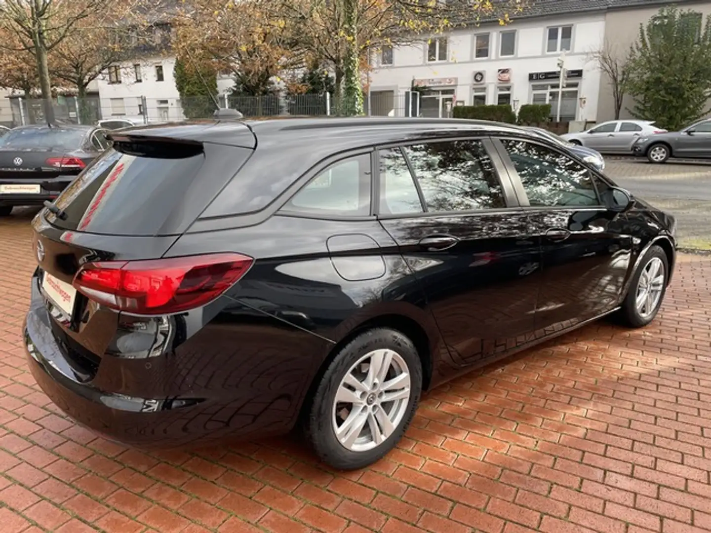 Opel Astra Sports Tourer*Navi*PDC*LED*CarPlay*Tempoma Noir - 2