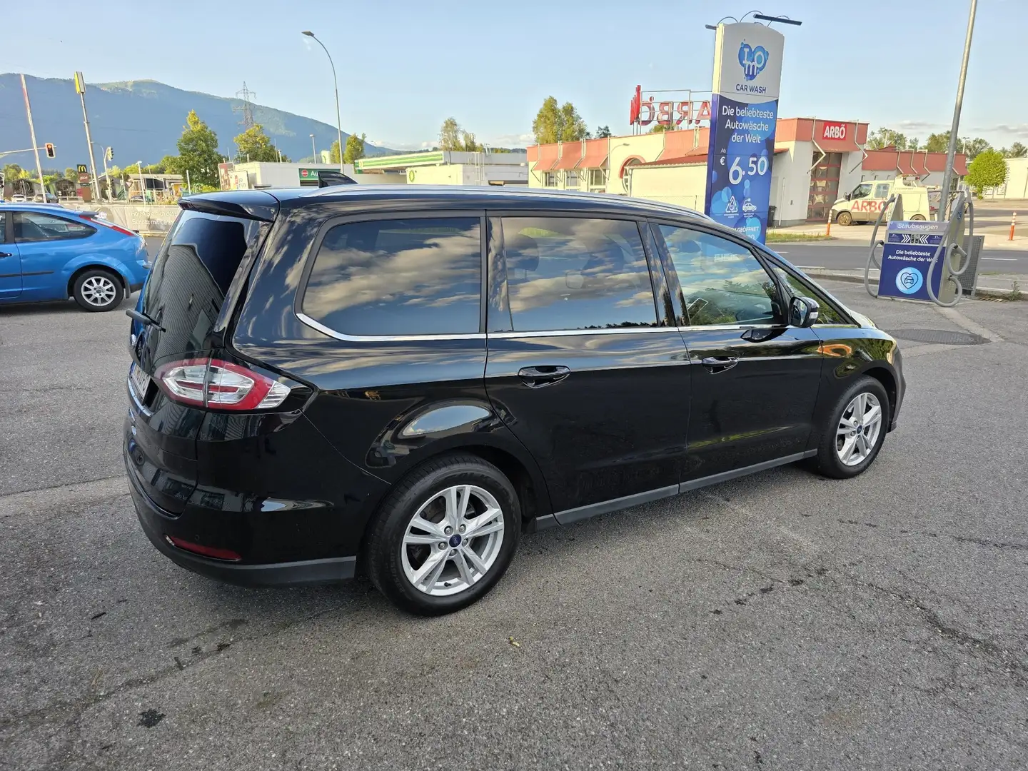 Ford Galaxy 2,0 EcoBlue SCR Titanium Aut. - 2
