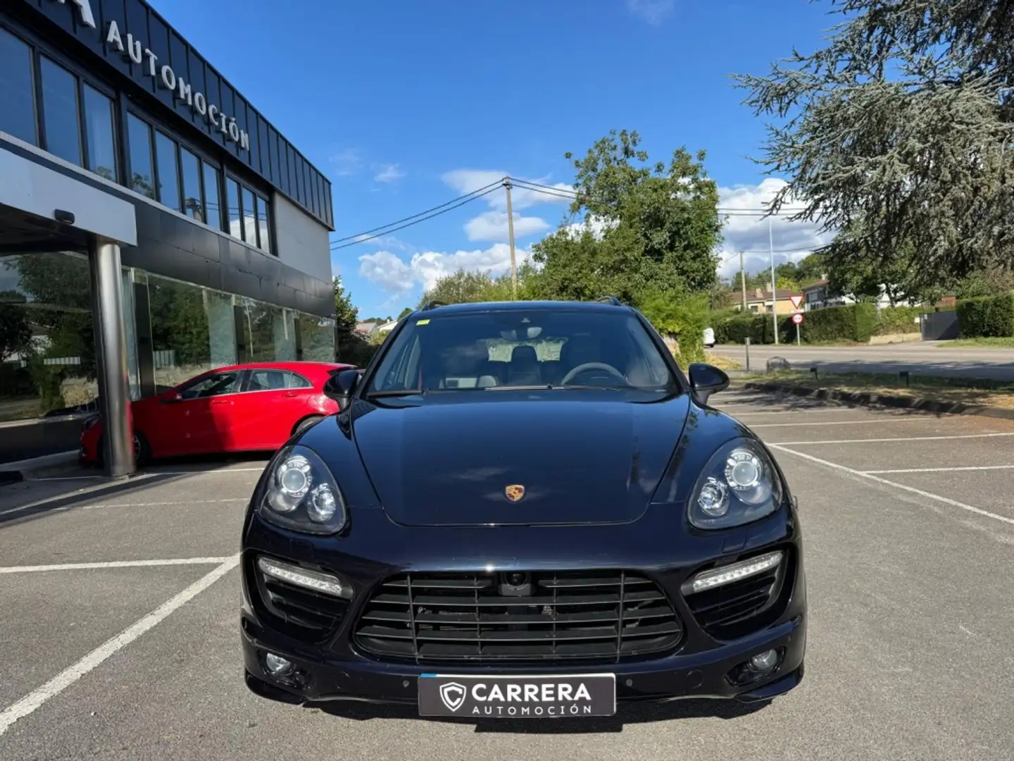 Porsche Cayenne GTS Aut. Zwart - 2