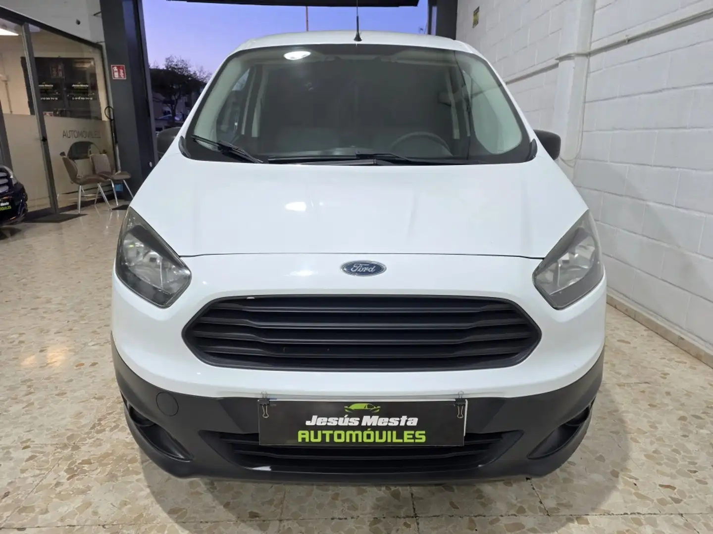 Ford Tourneo Courier 1.5TDCi Trend 75 Blanc - 2