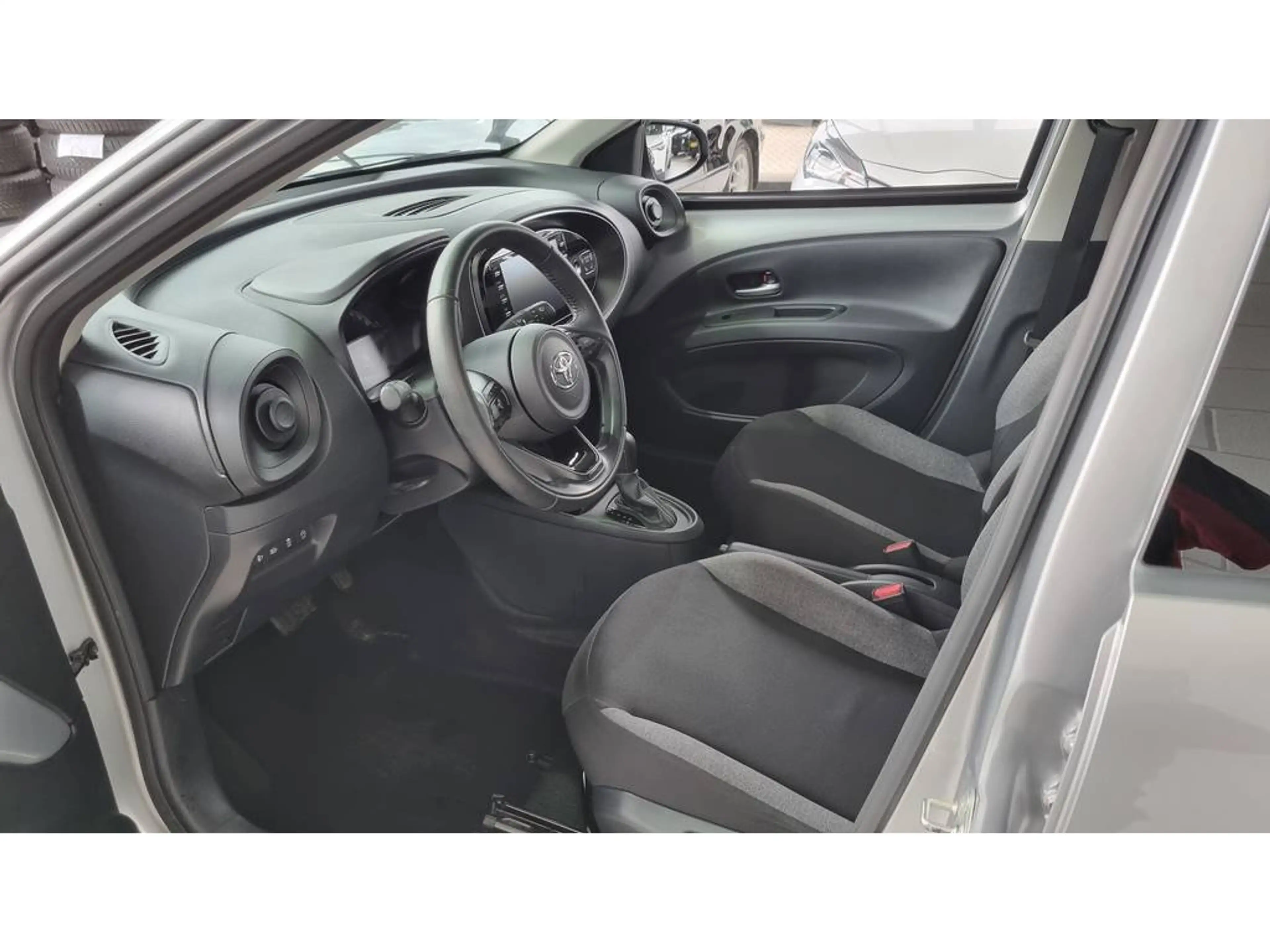 Toyota Aygo X 1.0 VVT-i First Automaat | Apple/Android | Stoelve — photo 7
