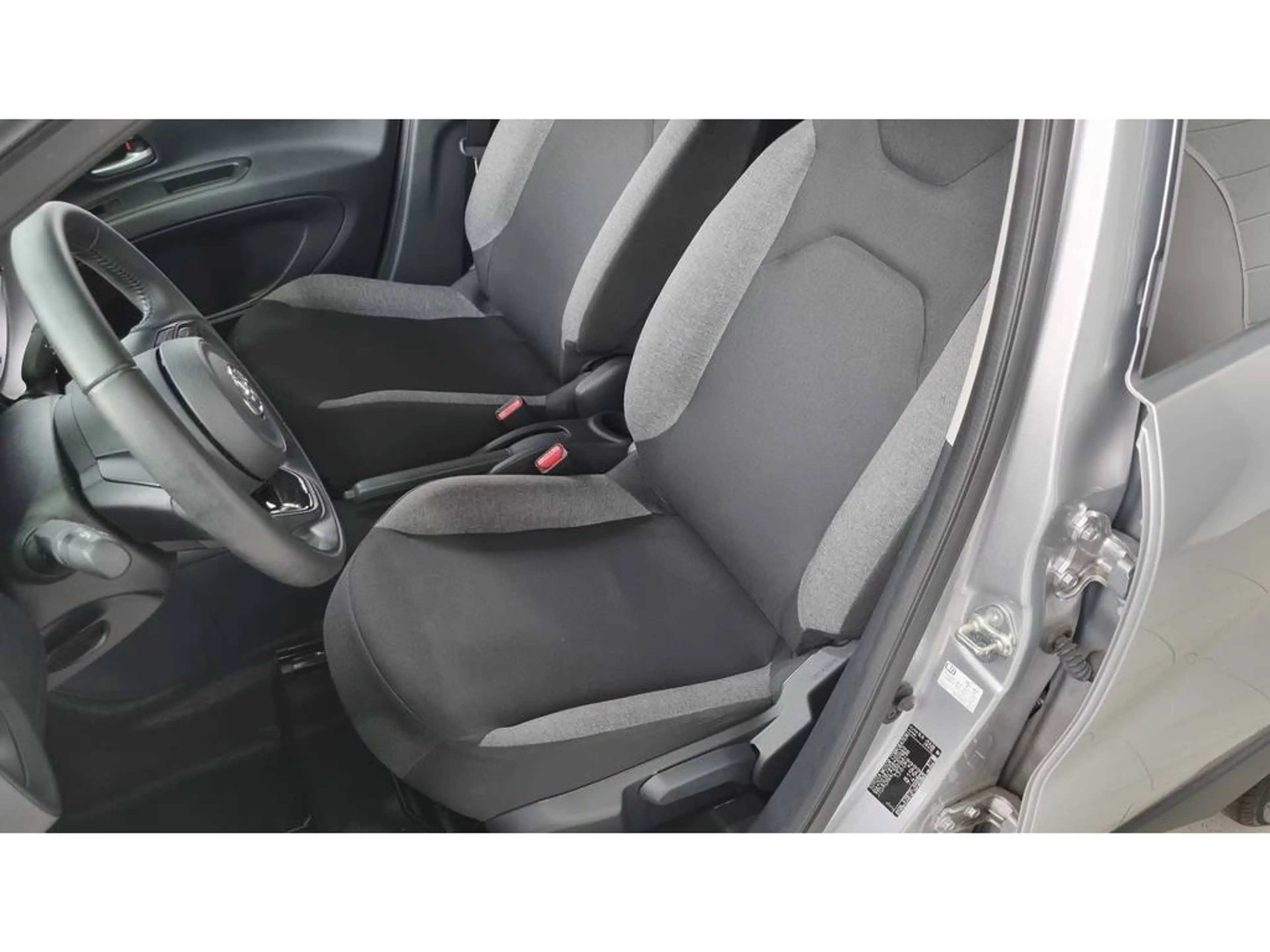 Toyota Aygo X 1.0 VVT-i First Automaat | Apple/Android | Stoelve — photo 6
