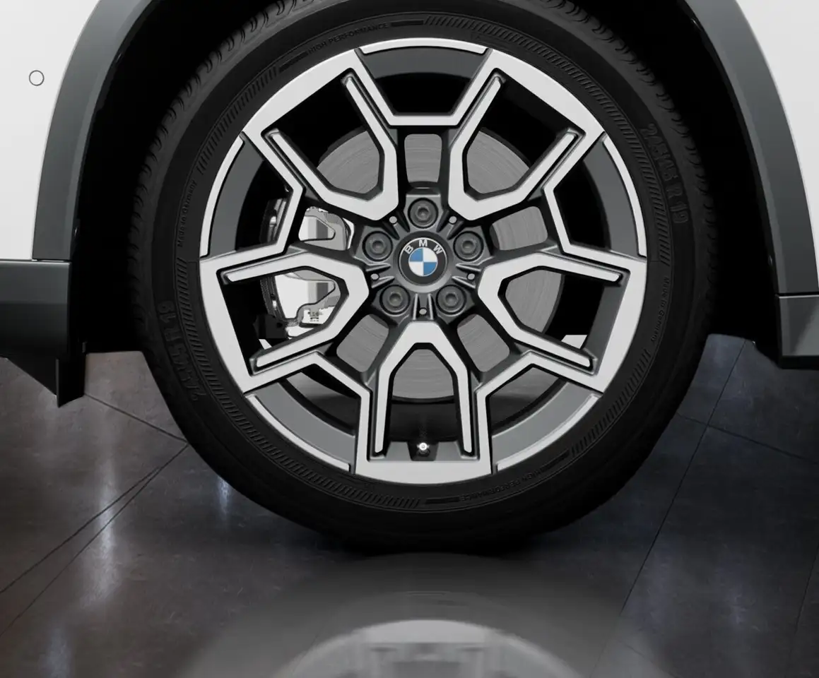 BMW X1 снимка BMW X1